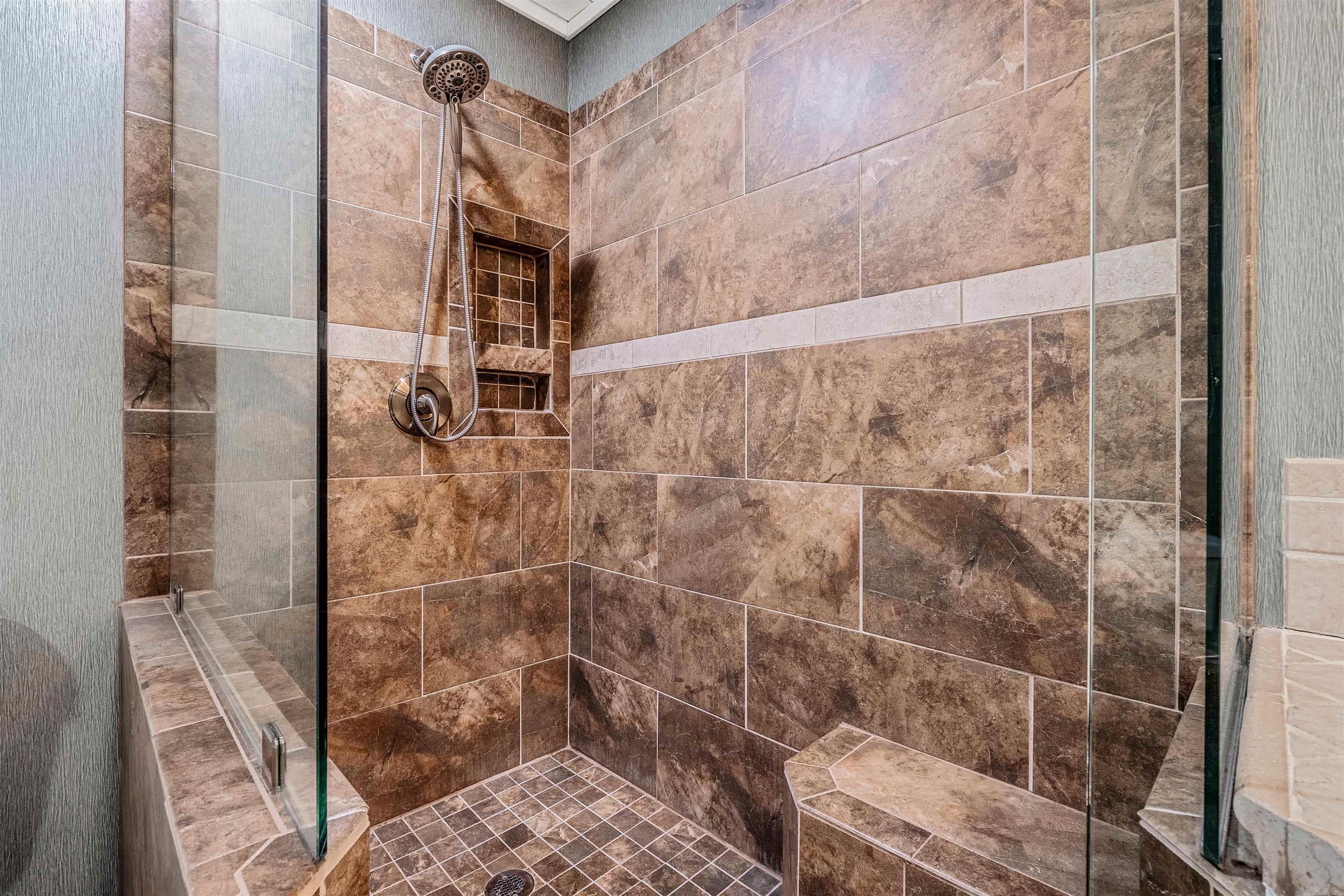 265 Pine Hill Road  Fairfield Bay, AR