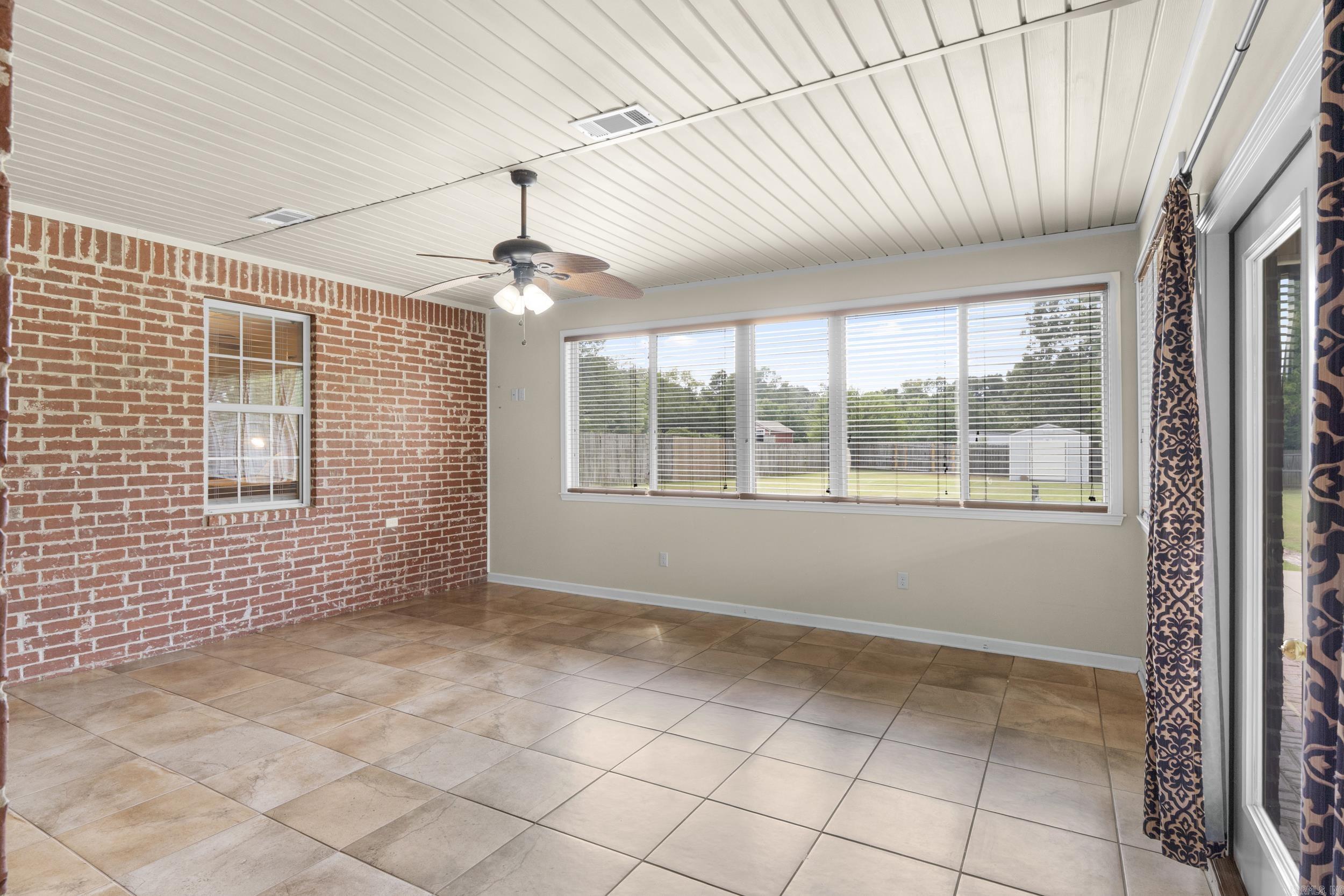 115 Charles Thomas  Searcy, AR