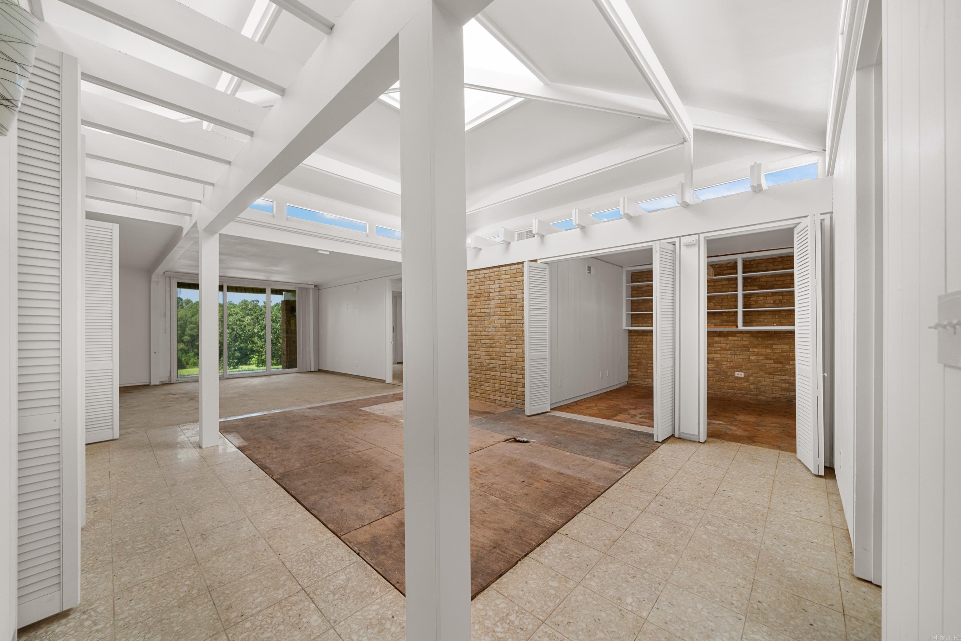 575 BELVEDERE  Hot Springs, AR