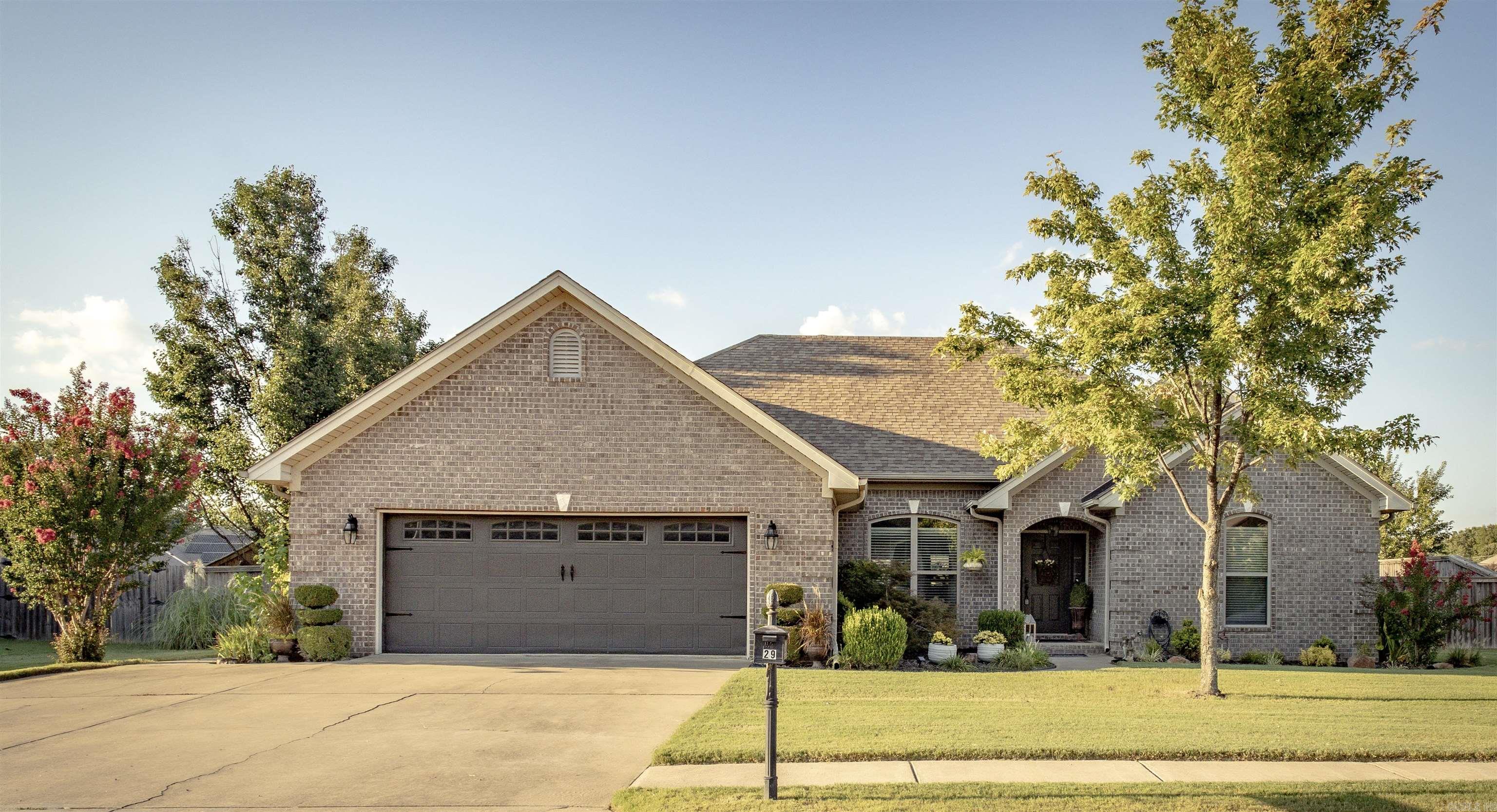 29 Thoroughbred  Vilonia, AR