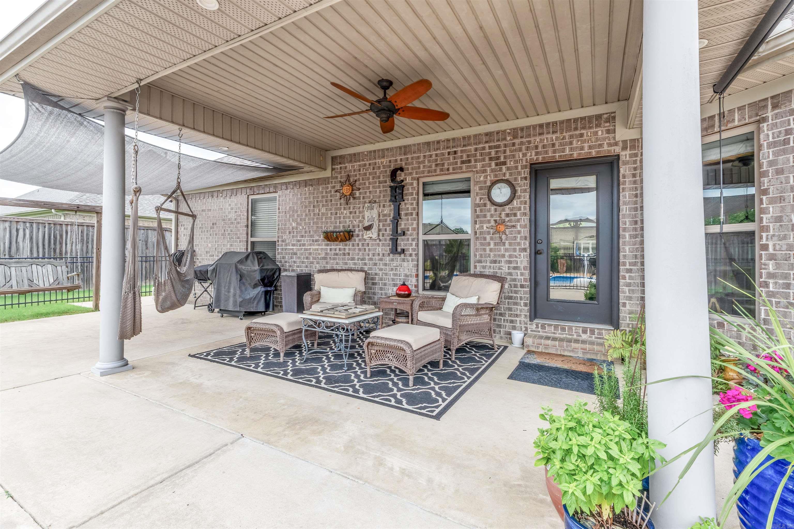 29 Thoroughbred  Vilonia, AR