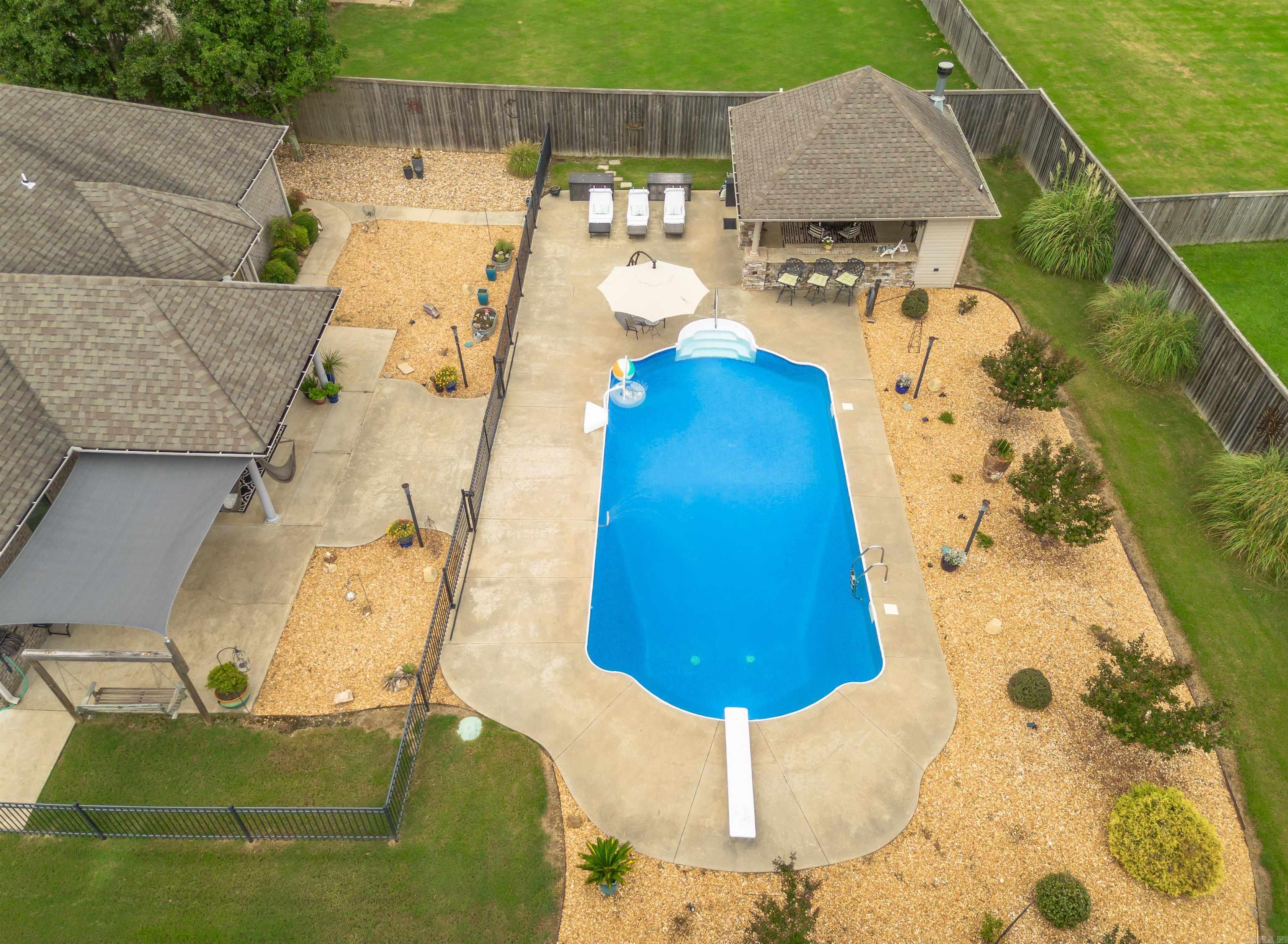 29 Thoroughbred  Vilonia, AR