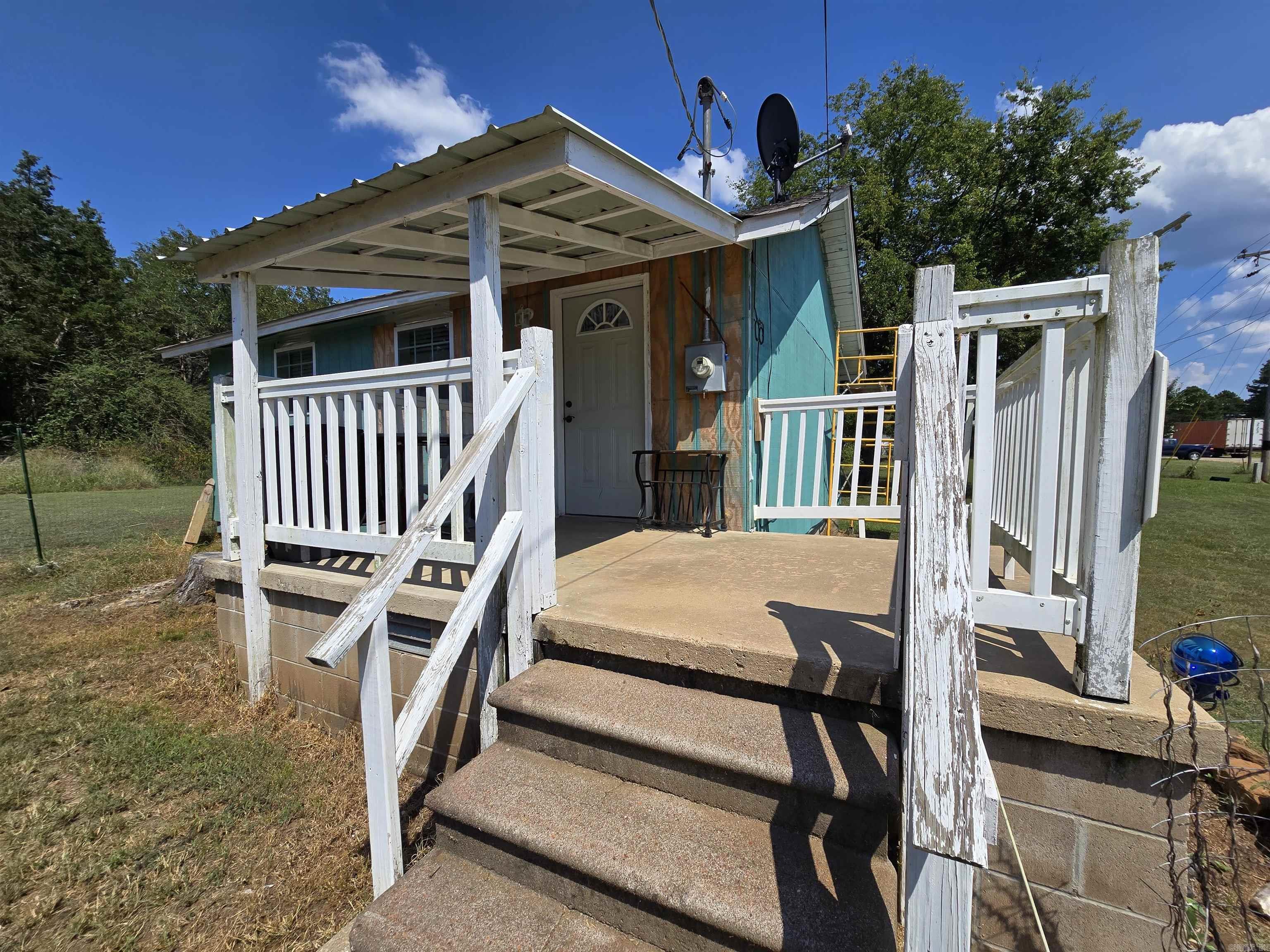 651 Highway 197  New Blaine, AR