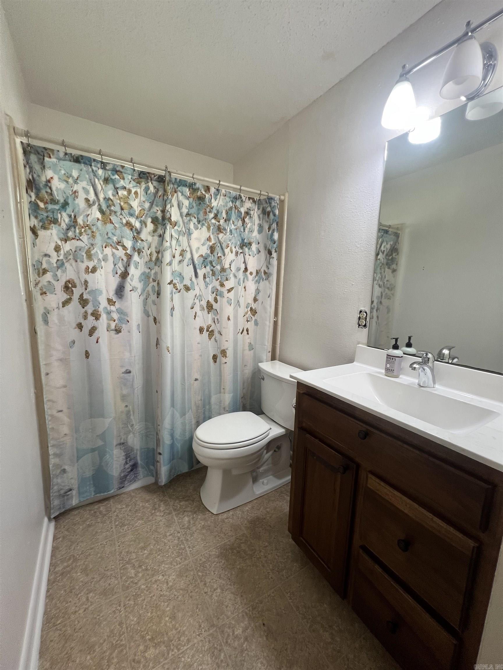 1522 Chris  Benton, AR