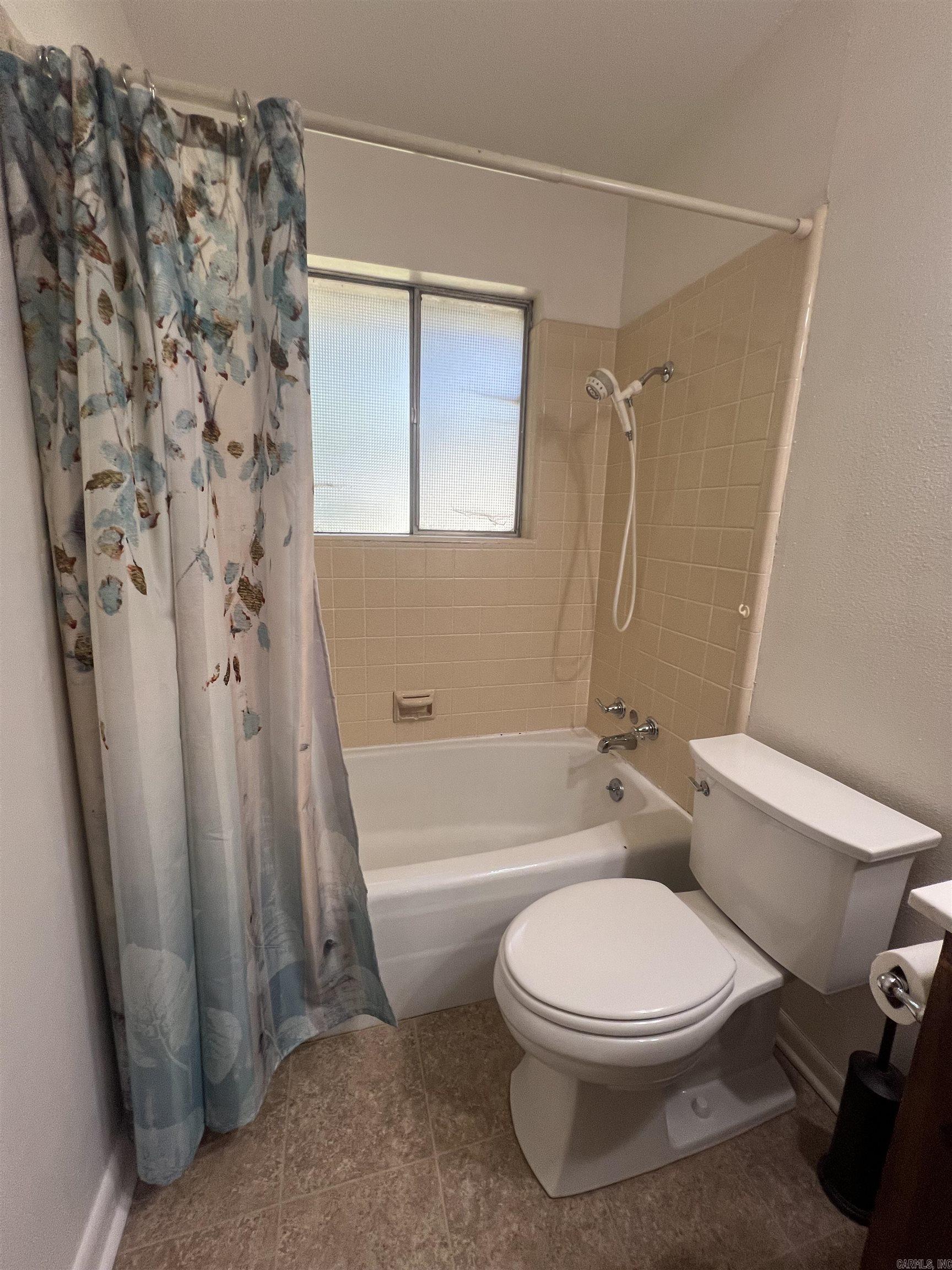 1522 Chris  Benton, AR