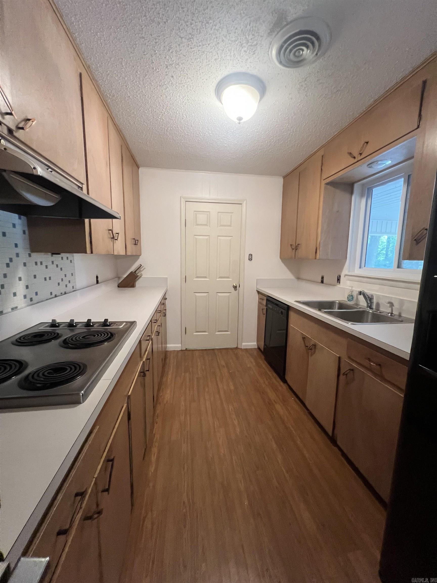 1522 Chris  Benton, AR