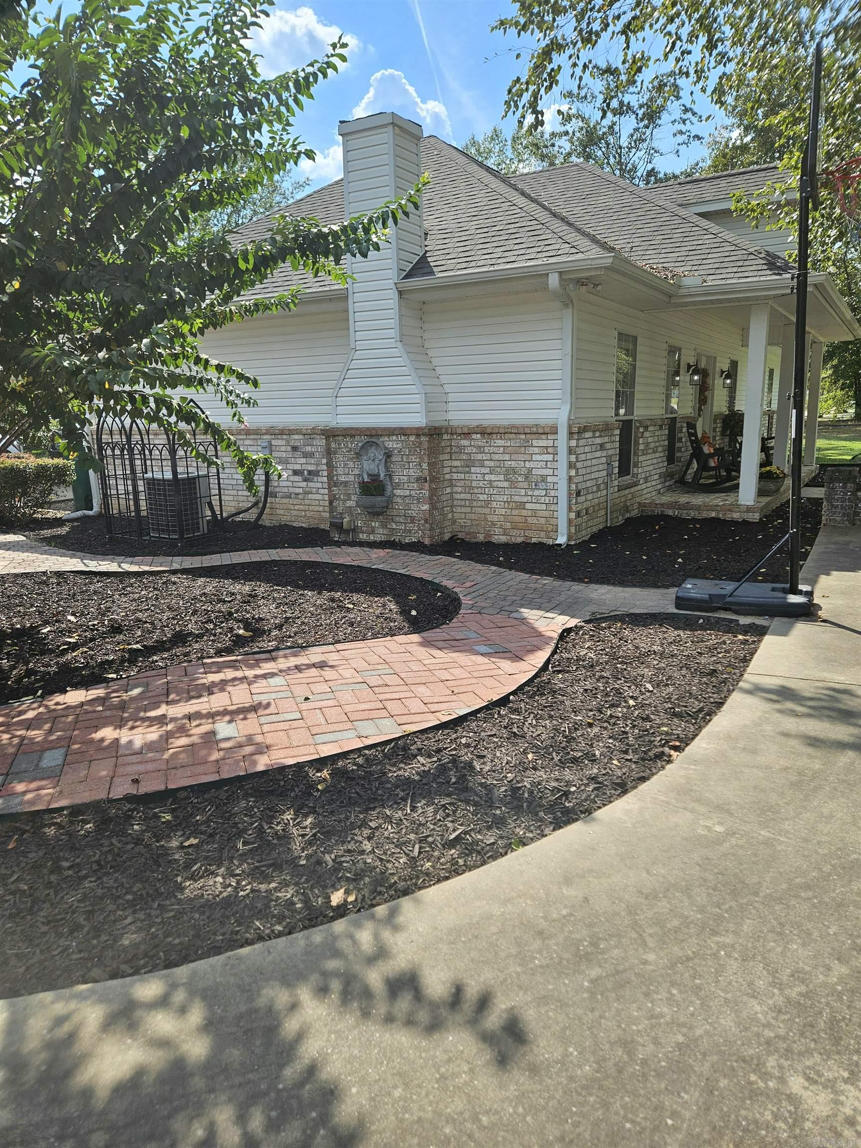 1018 W Holland Avenue White Hall, AR 71602