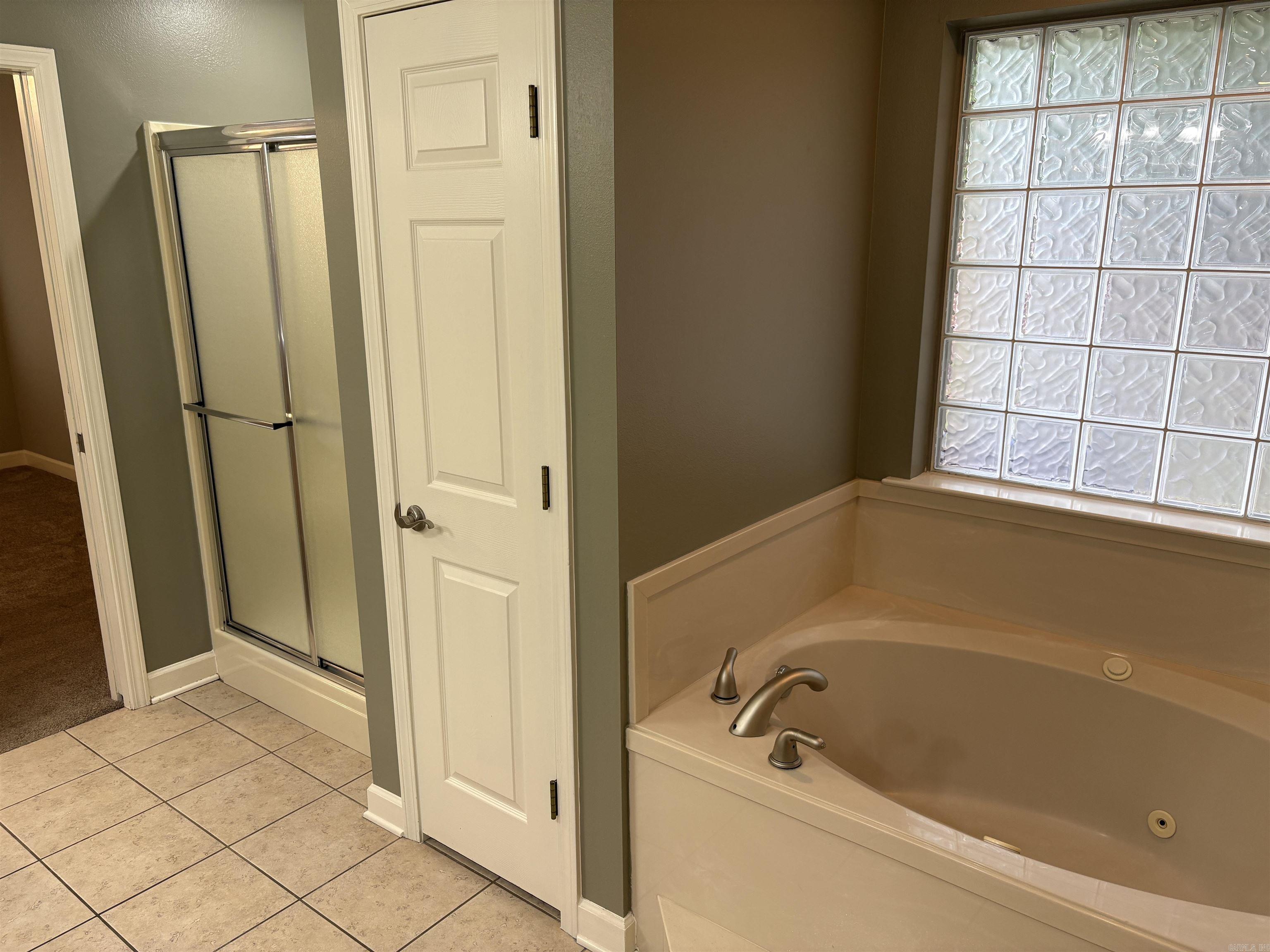 5 Mitchell  Greenbrier, AR