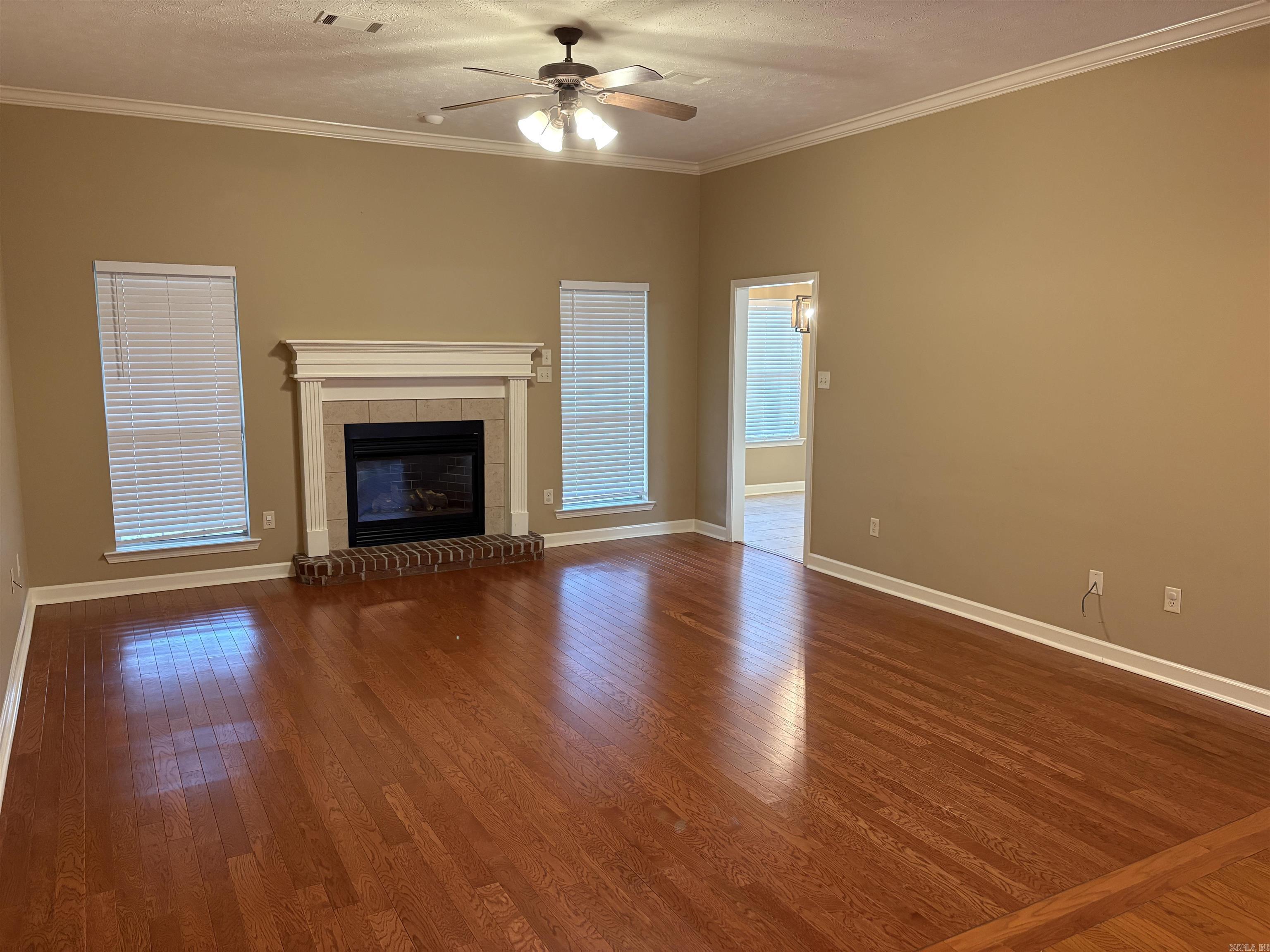 5 Mitchell  Greenbrier, AR