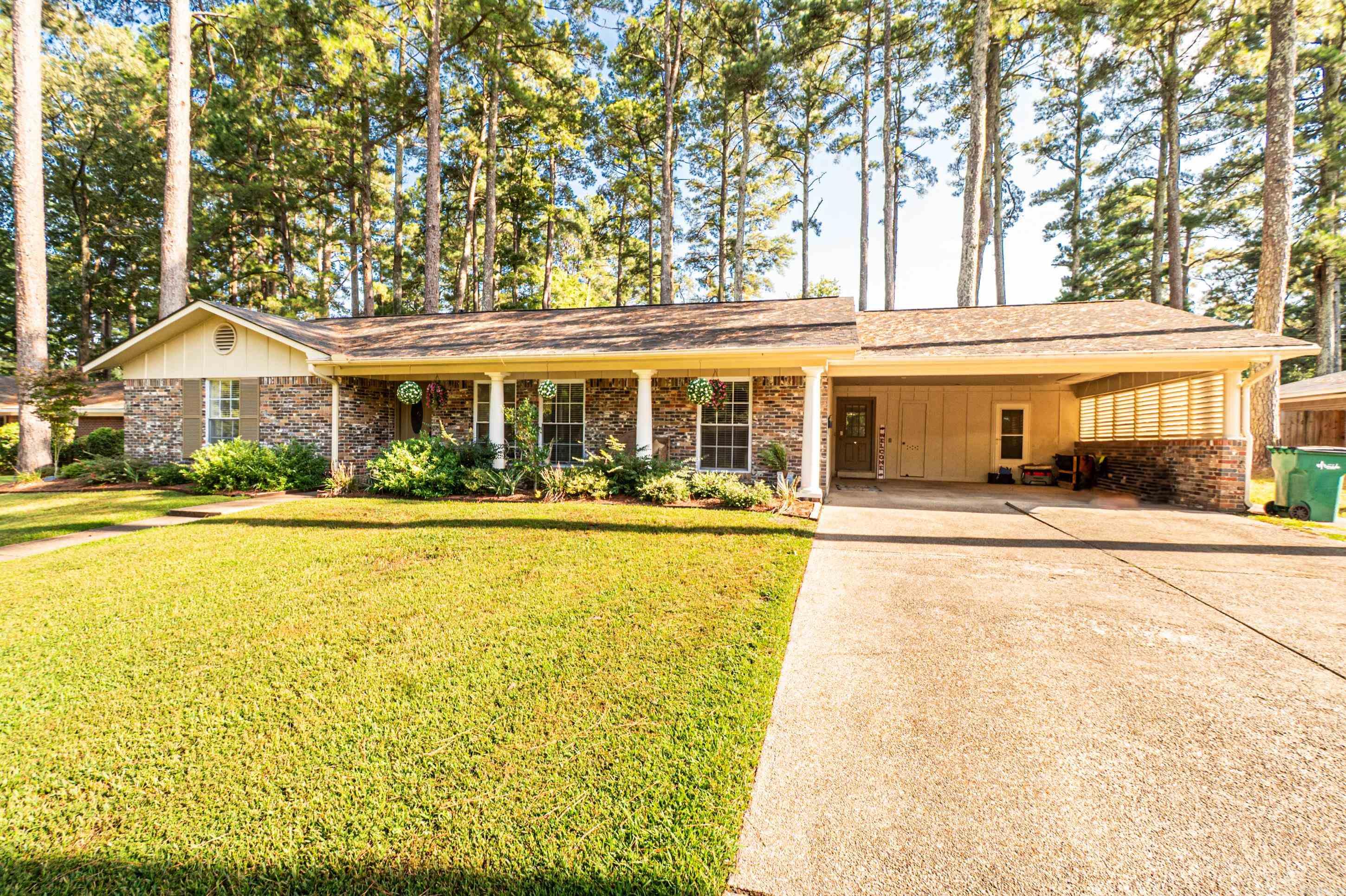 1225 Briarwood Dr  El Dorado, AR