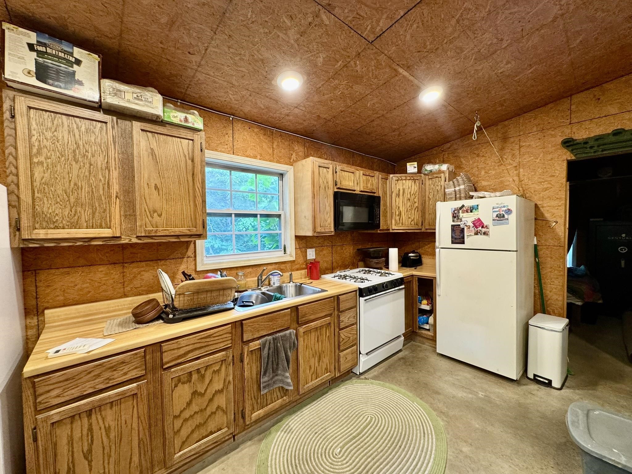 170 S Caney Springs Road  Melbourne, AR