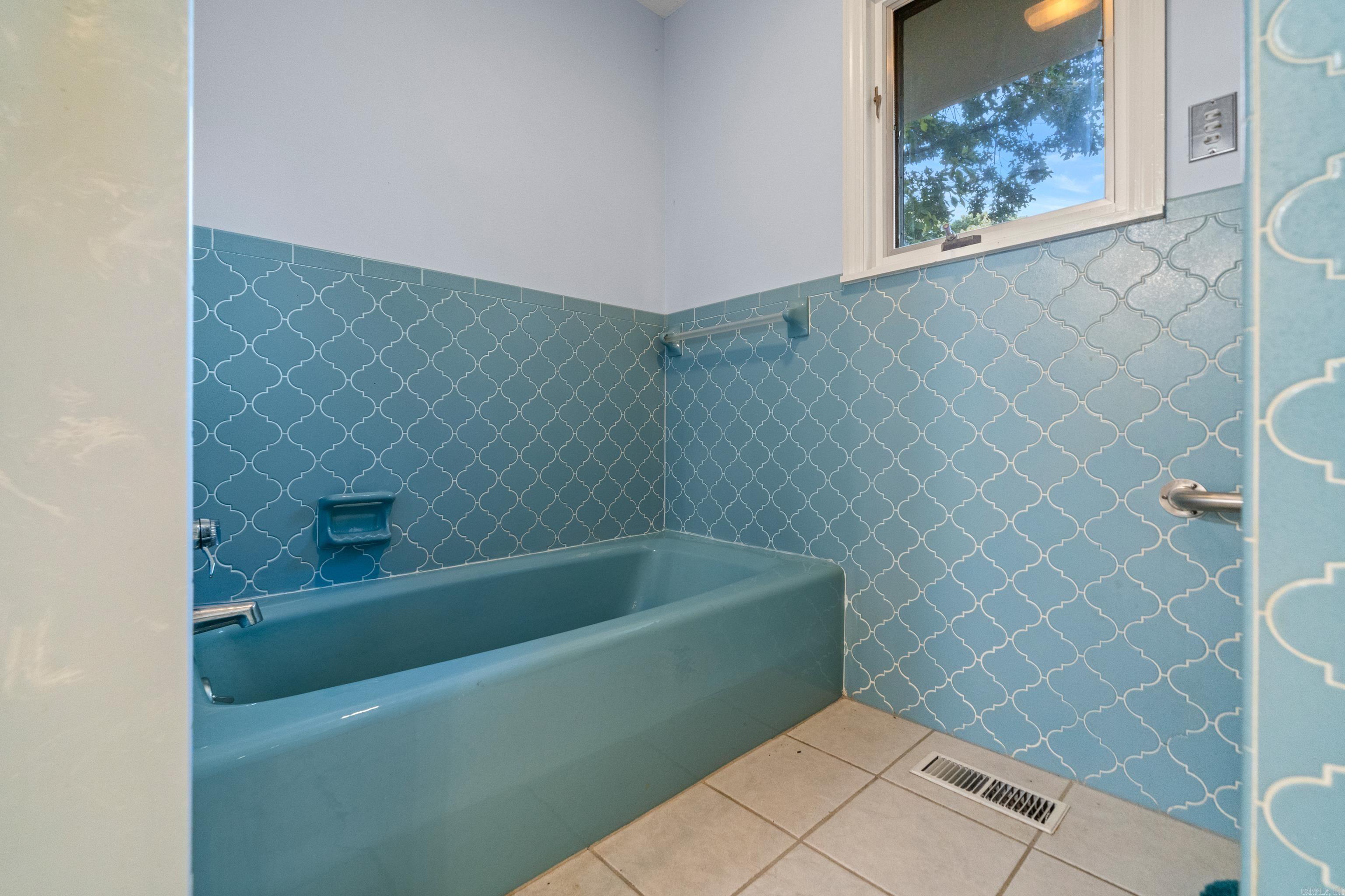13 ENSENADA  Hot Springs Village, AR