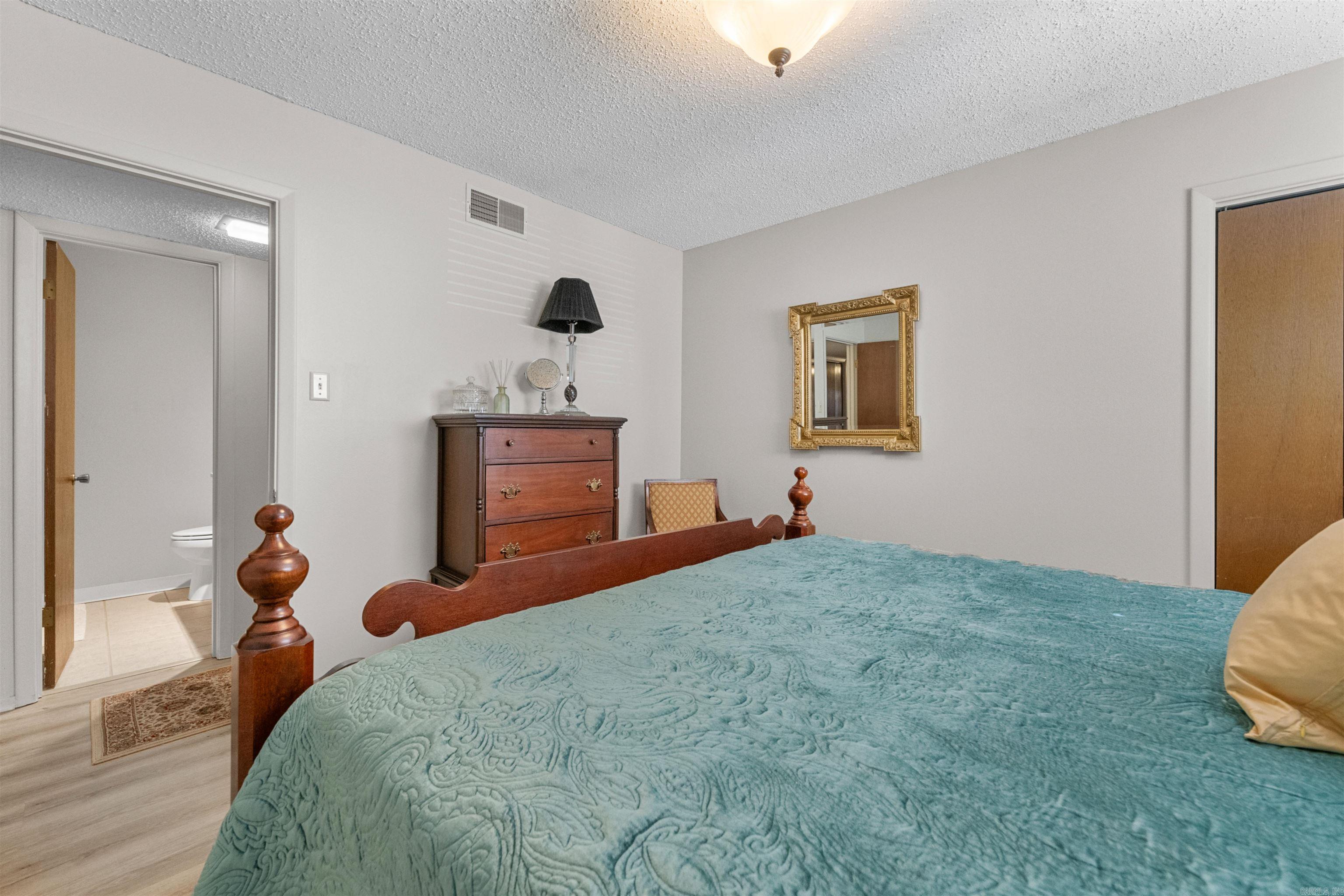 2004 Broken Bow  North Little Rock, AR