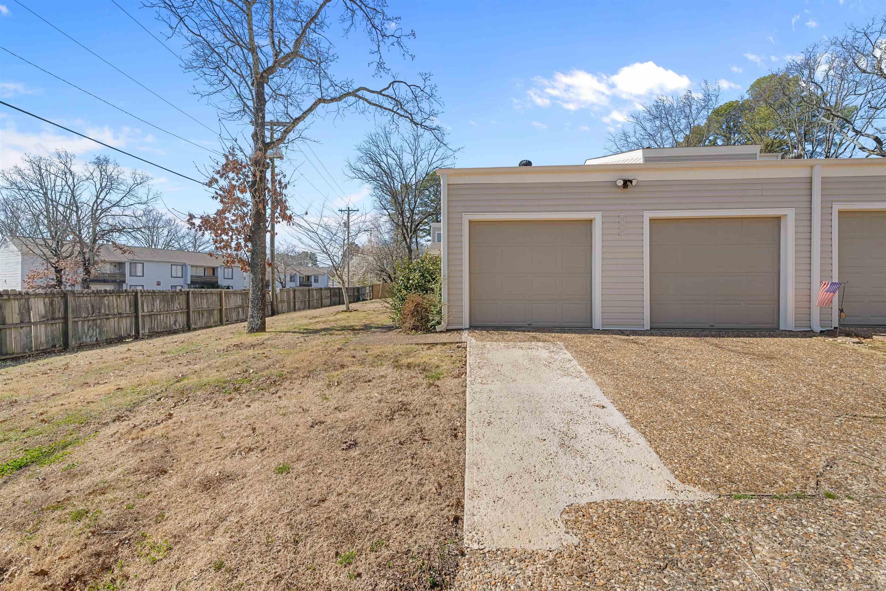 2004 Broken Bow  North Little Rock, AR
