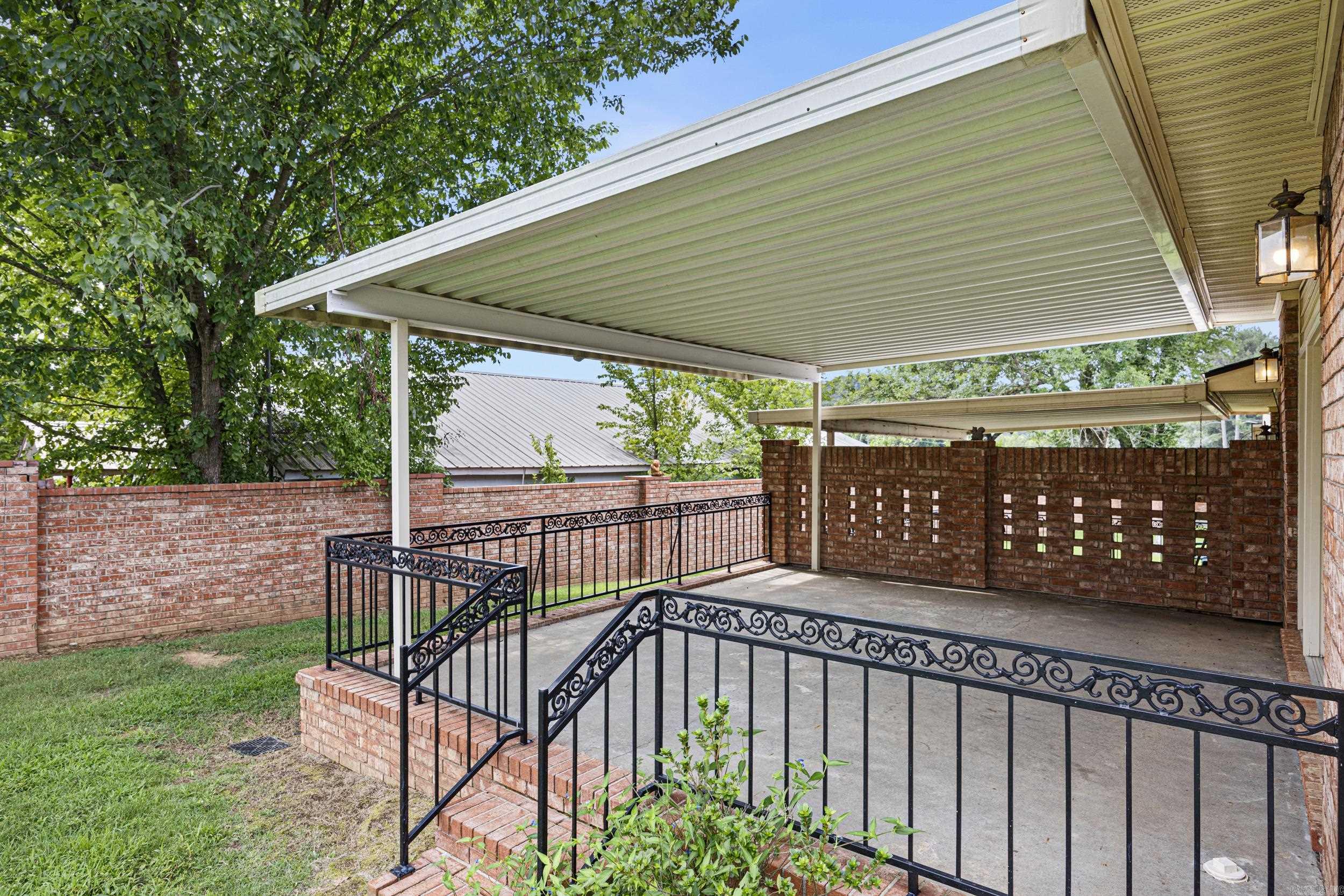 54 Club Road Village  Dover, AR