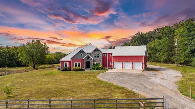 1431  Red Hill  Mount Vernon, AR