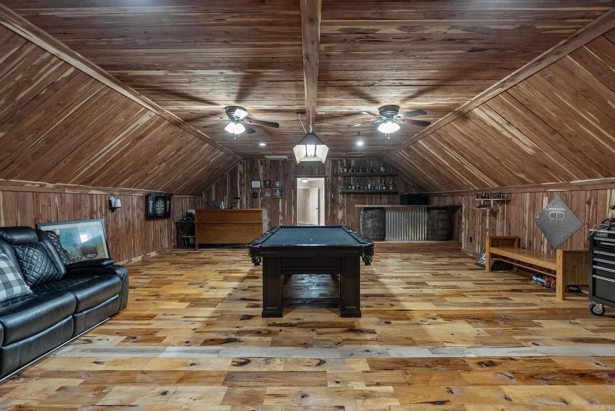 1431 Red Hill  Mount Vernon, AR