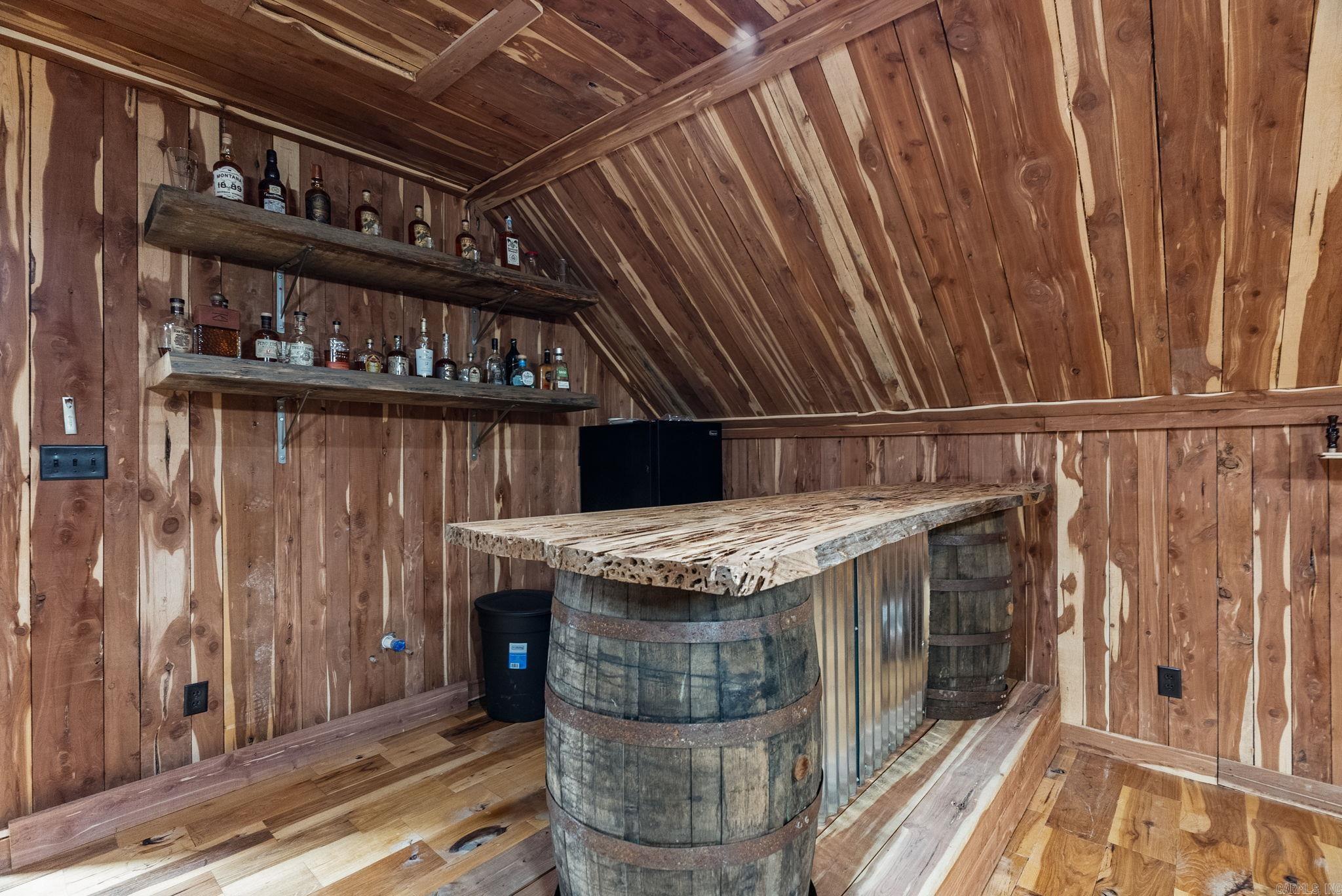 1431 Red Hill  Mount Vernon, AR