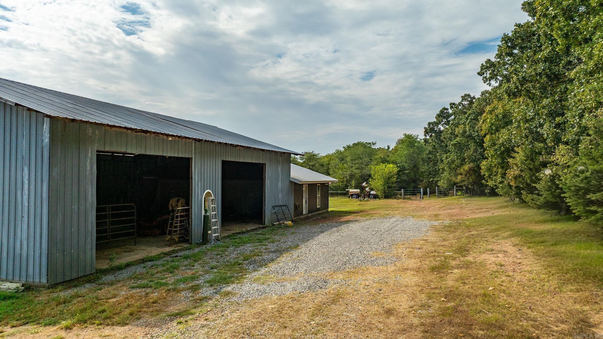 1431 Red Hill  Mount Vernon, AR