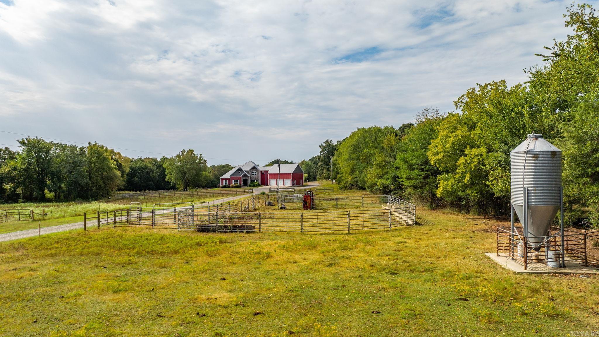 1431 Red Hill  Mount Vernon, AR