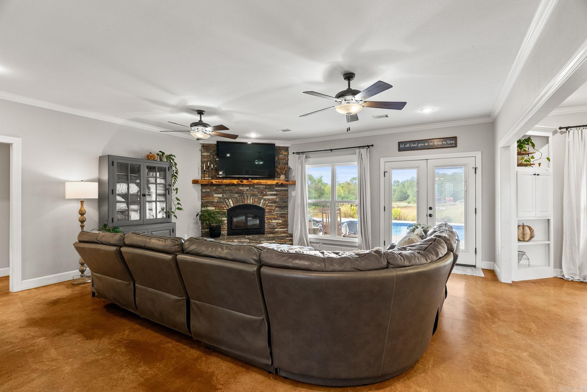 1431 Red Hill  Mount Vernon, AR