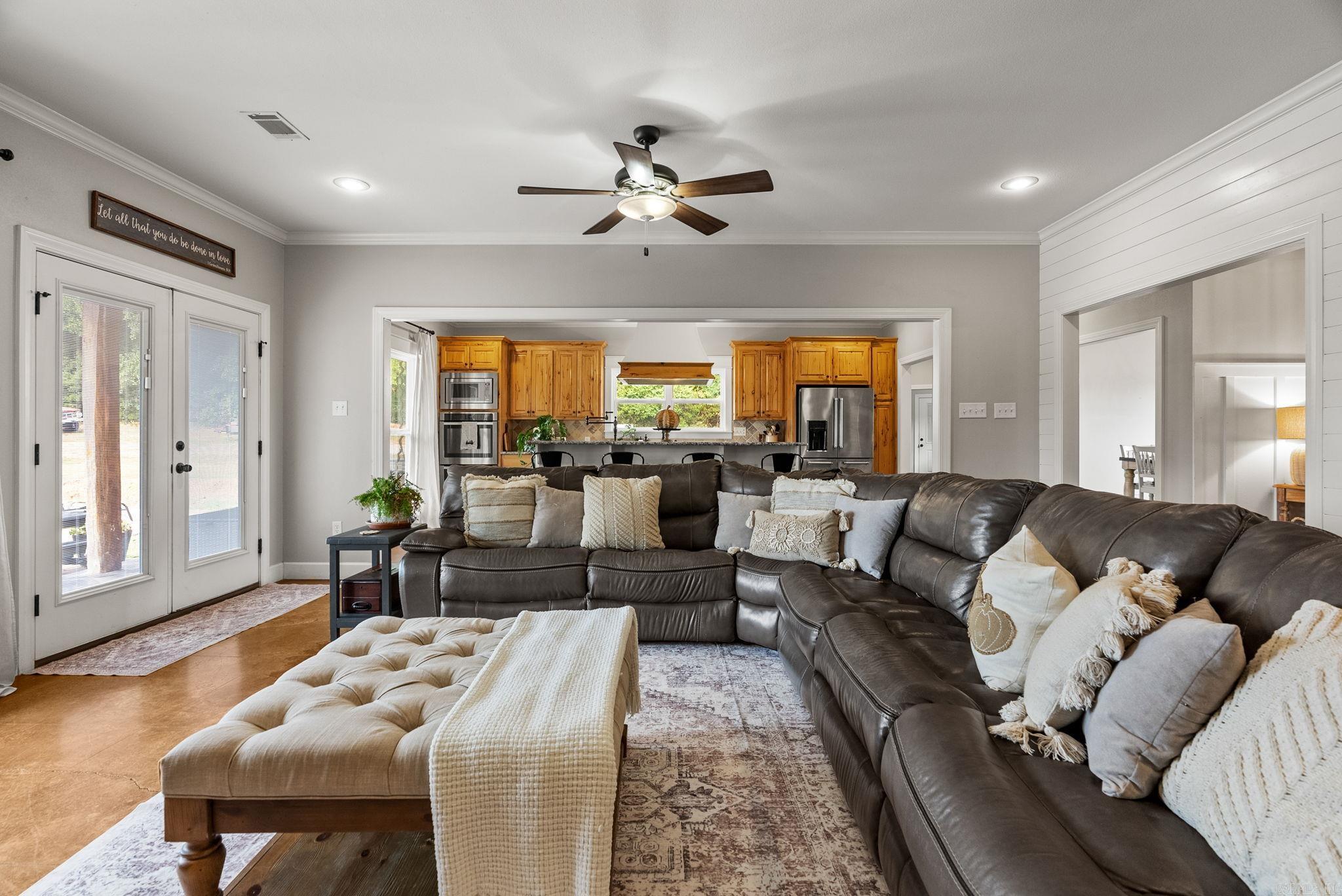 1431 Red Hill  Mount Vernon, AR