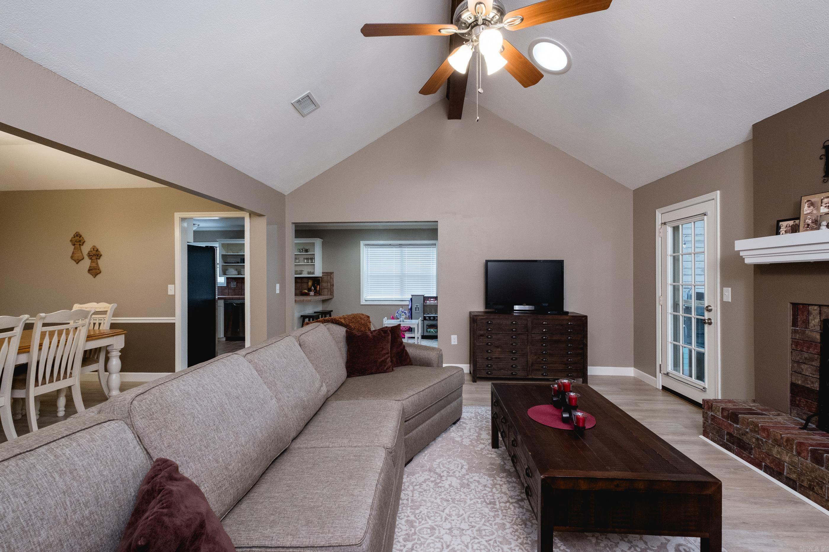 3 Sharondale  Maumelle, AR