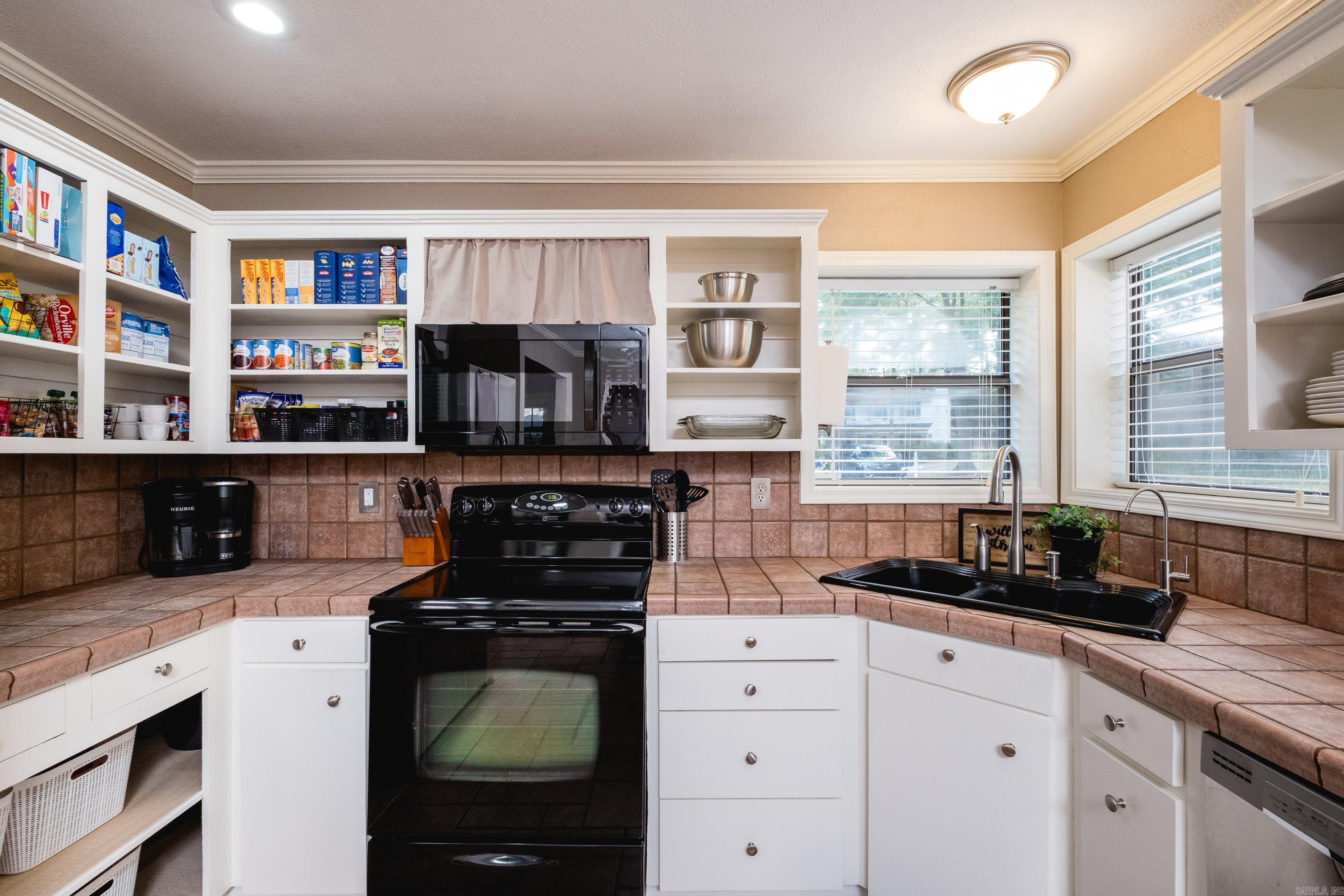3 Sharondale  Maumelle, AR