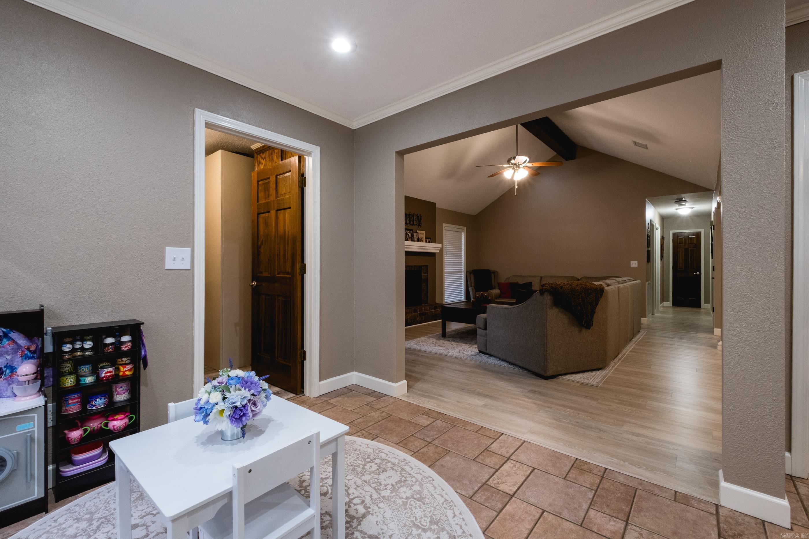 3 Sharondale  Maumelle, AR