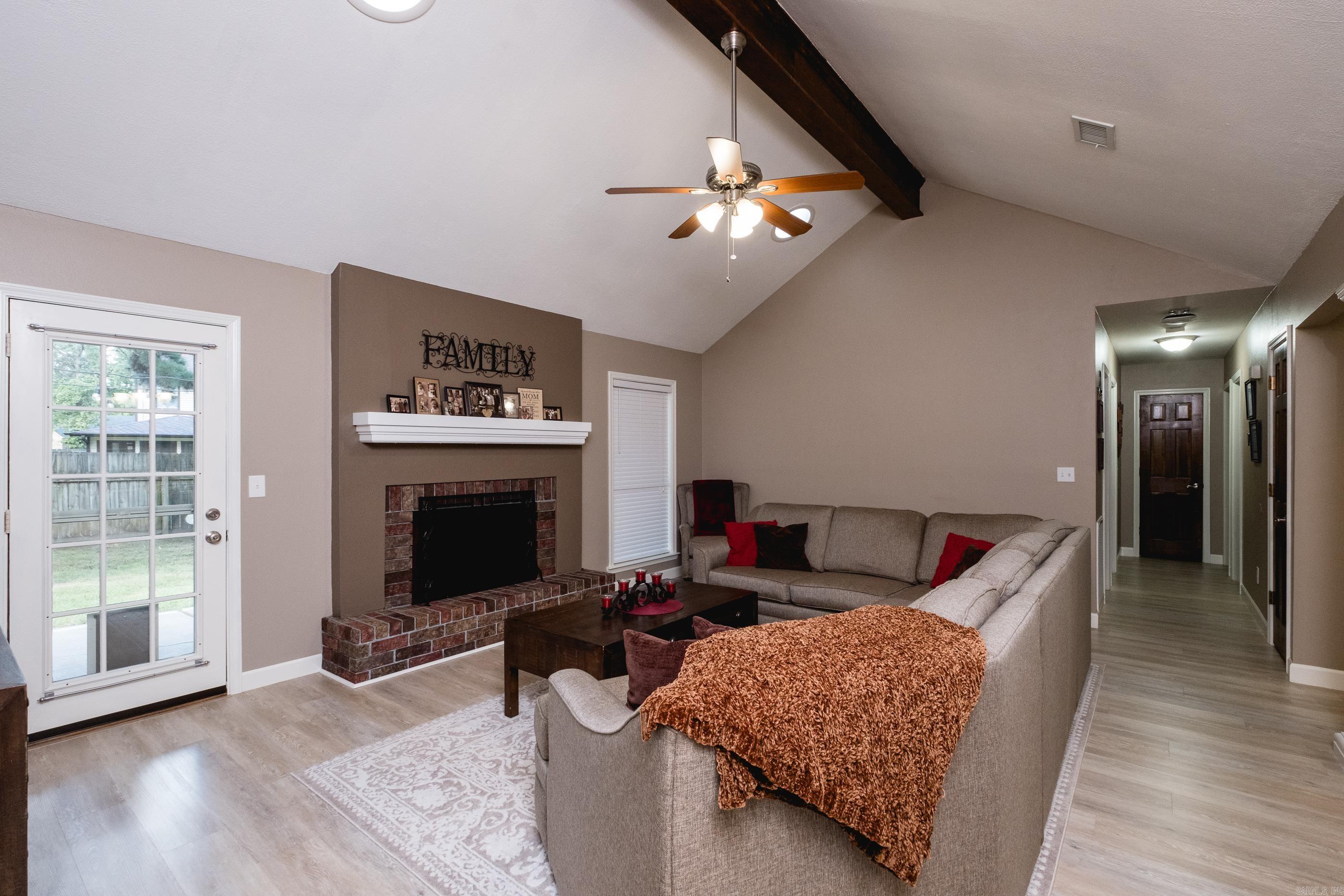 3 Sharondale  Maumelle, AR