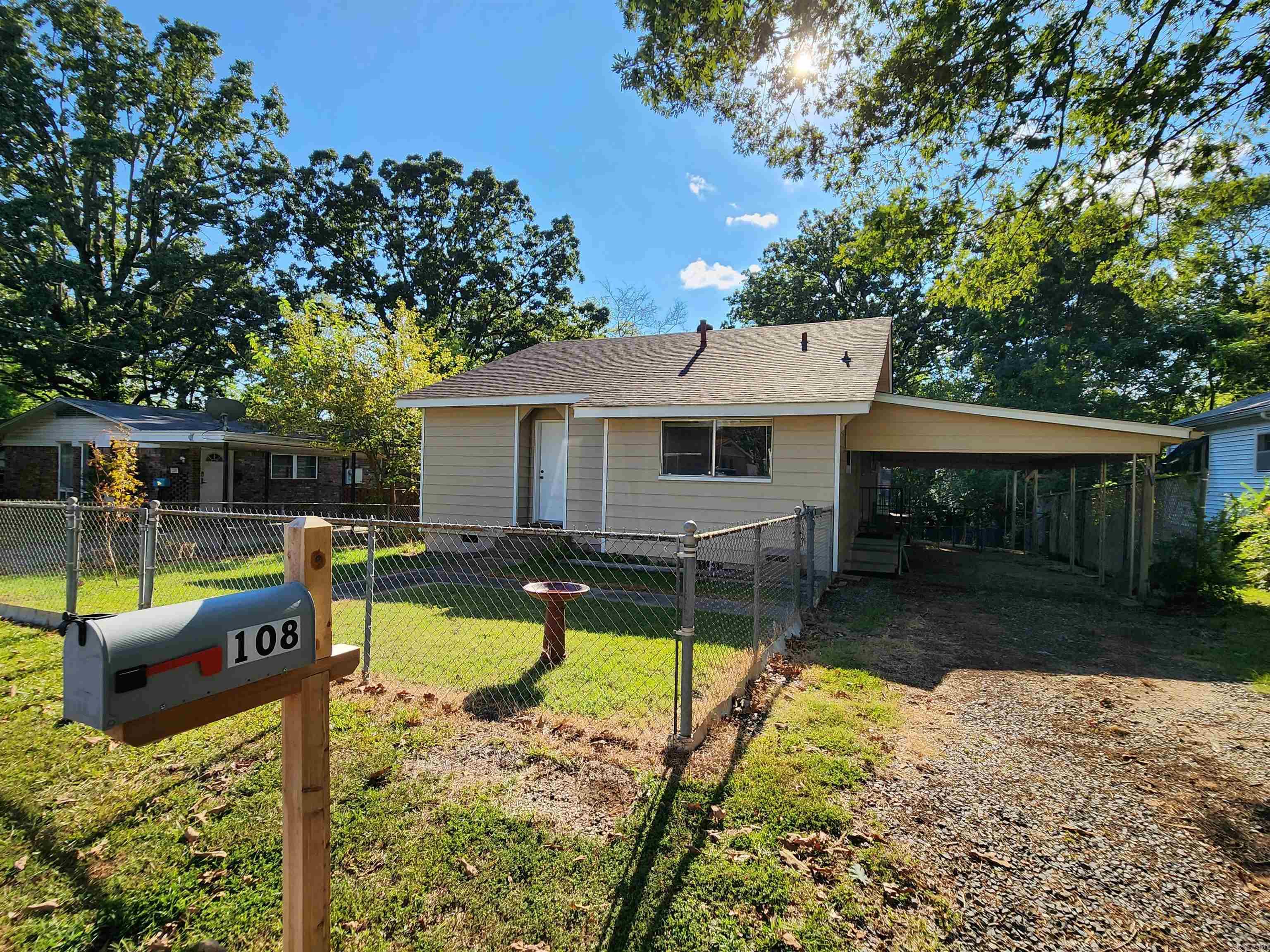 108 Chitwood St  Hot Springs, AR