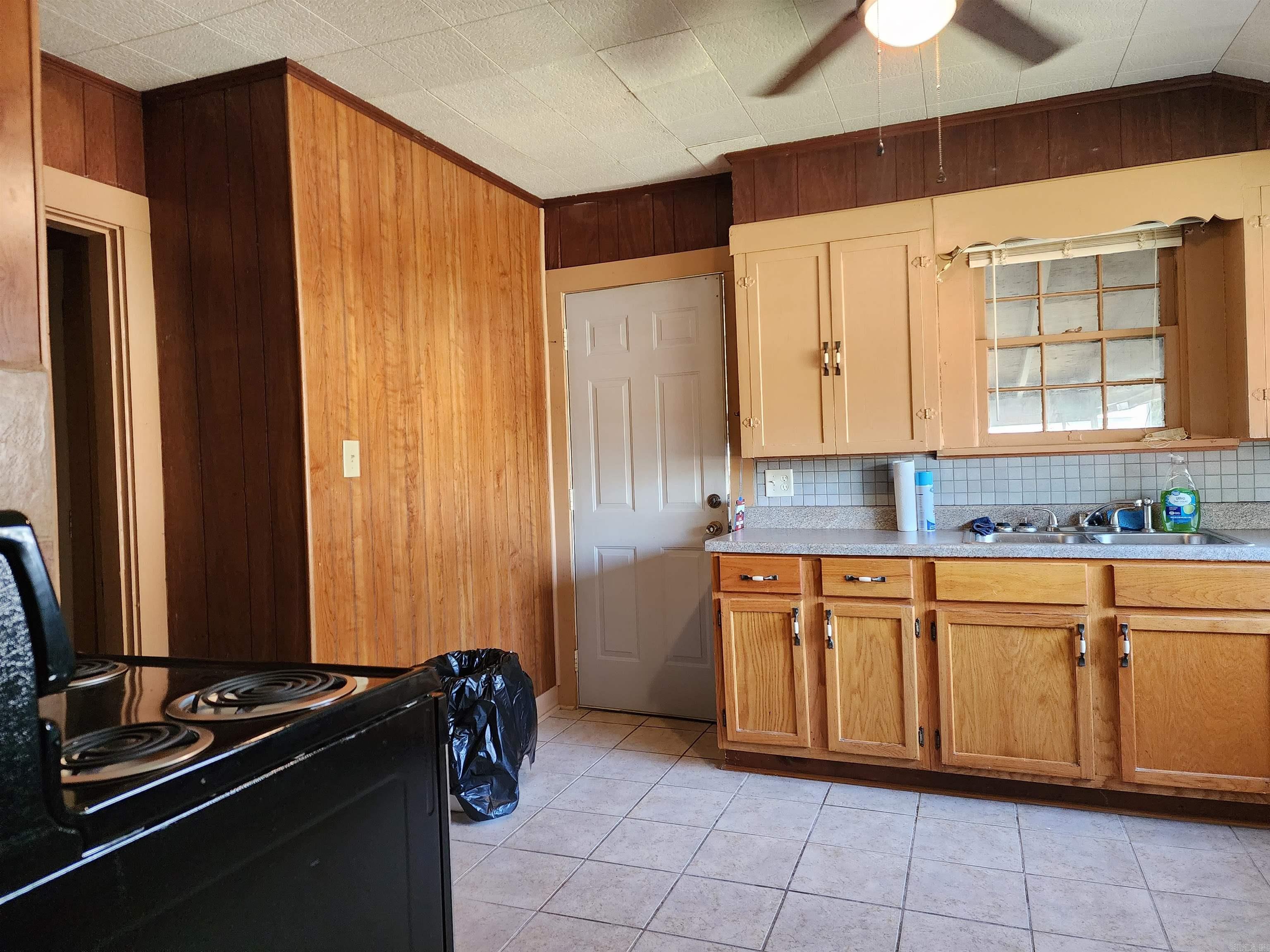 108 Chitwood St  Hot Springs, AR