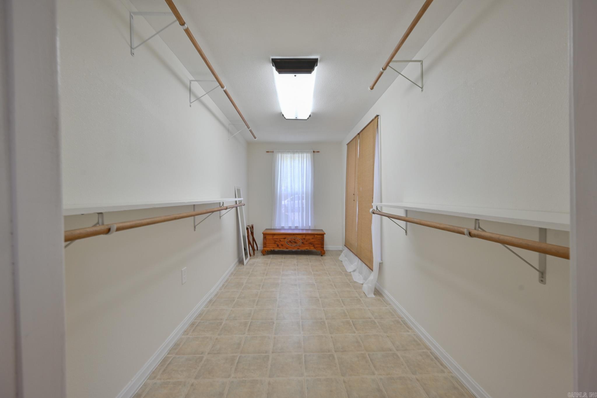 1010 Janssen  Mena, AR