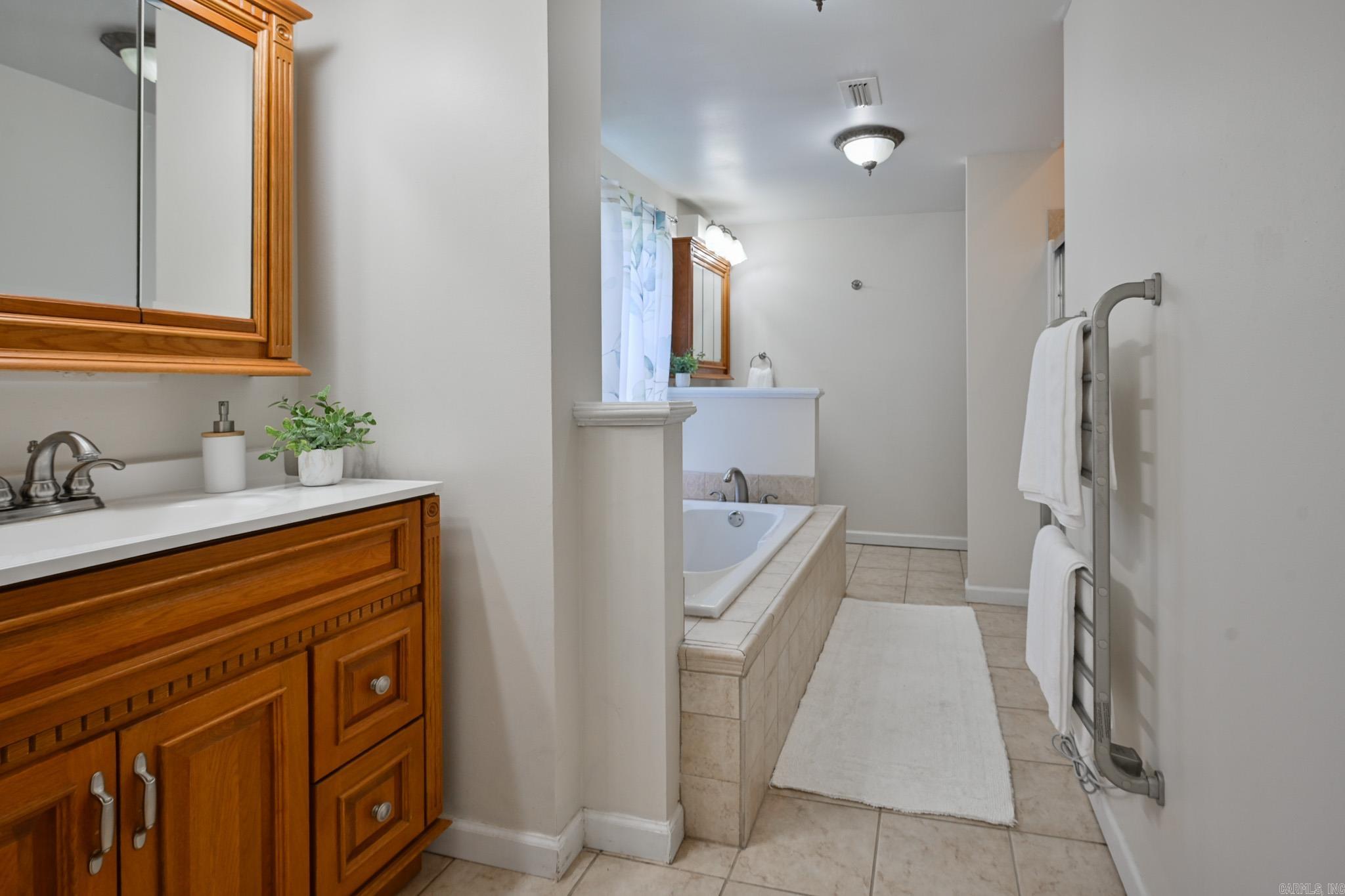 1010 Janssen  Mena, AR