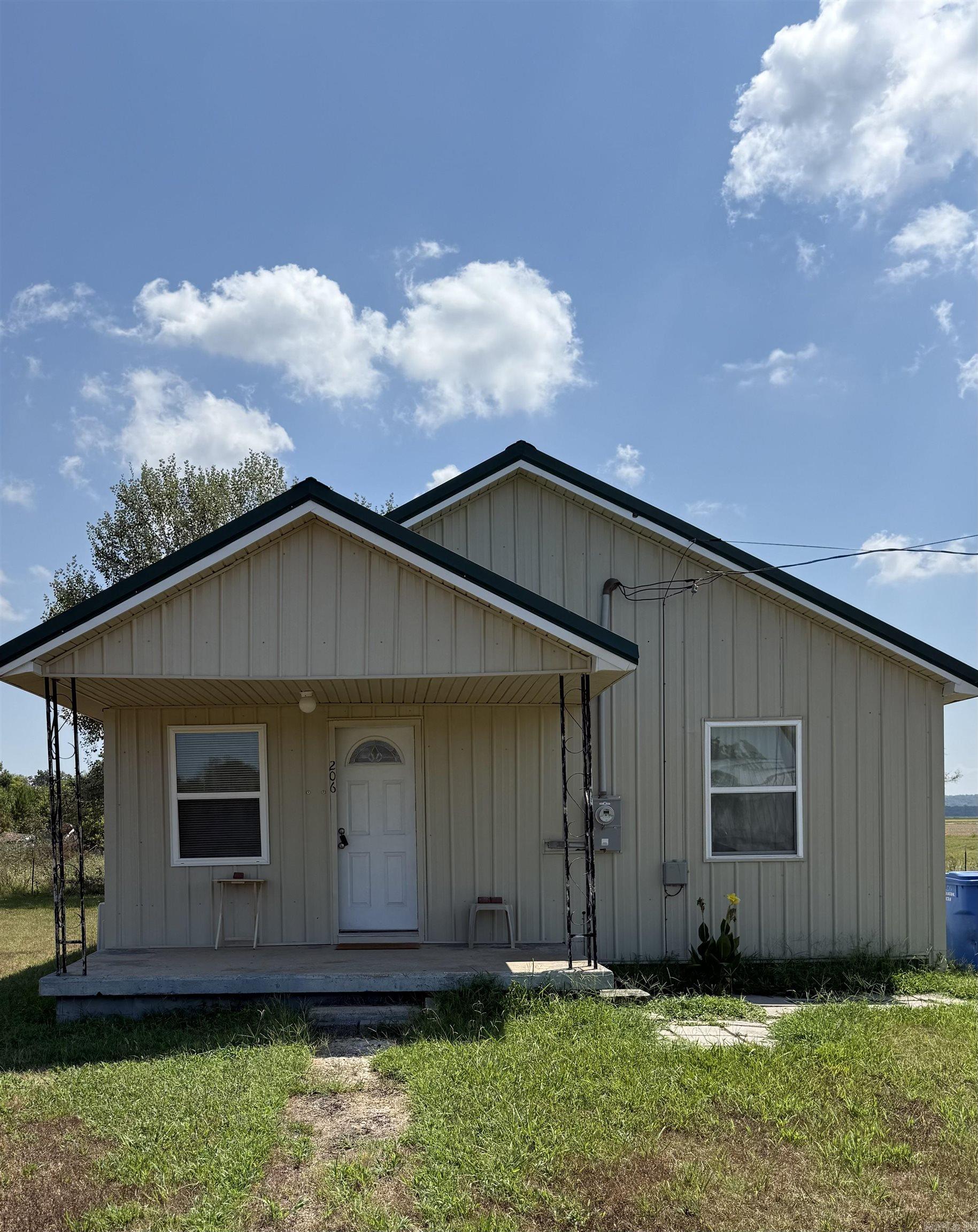 206 Dale  McDougal, AR