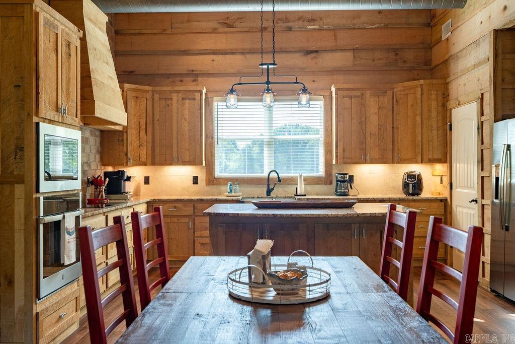 583 River  Heber Springs, AR