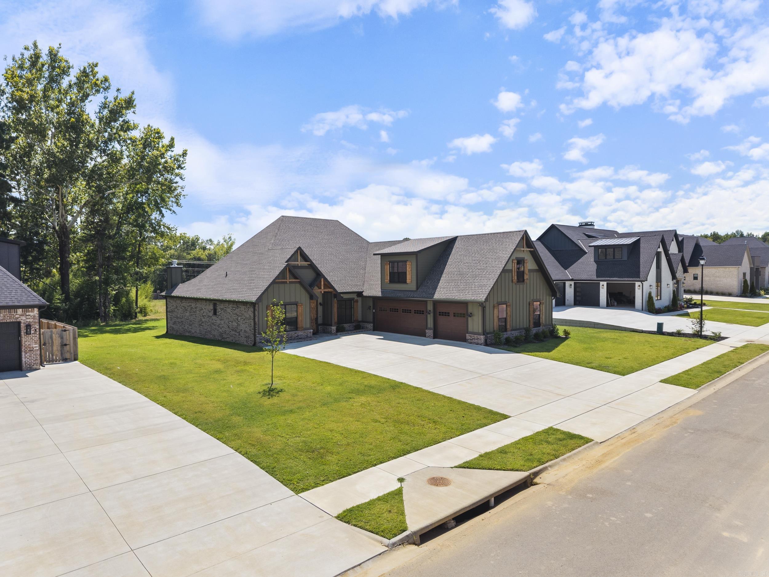 5645 Tivoli  Conway, AR