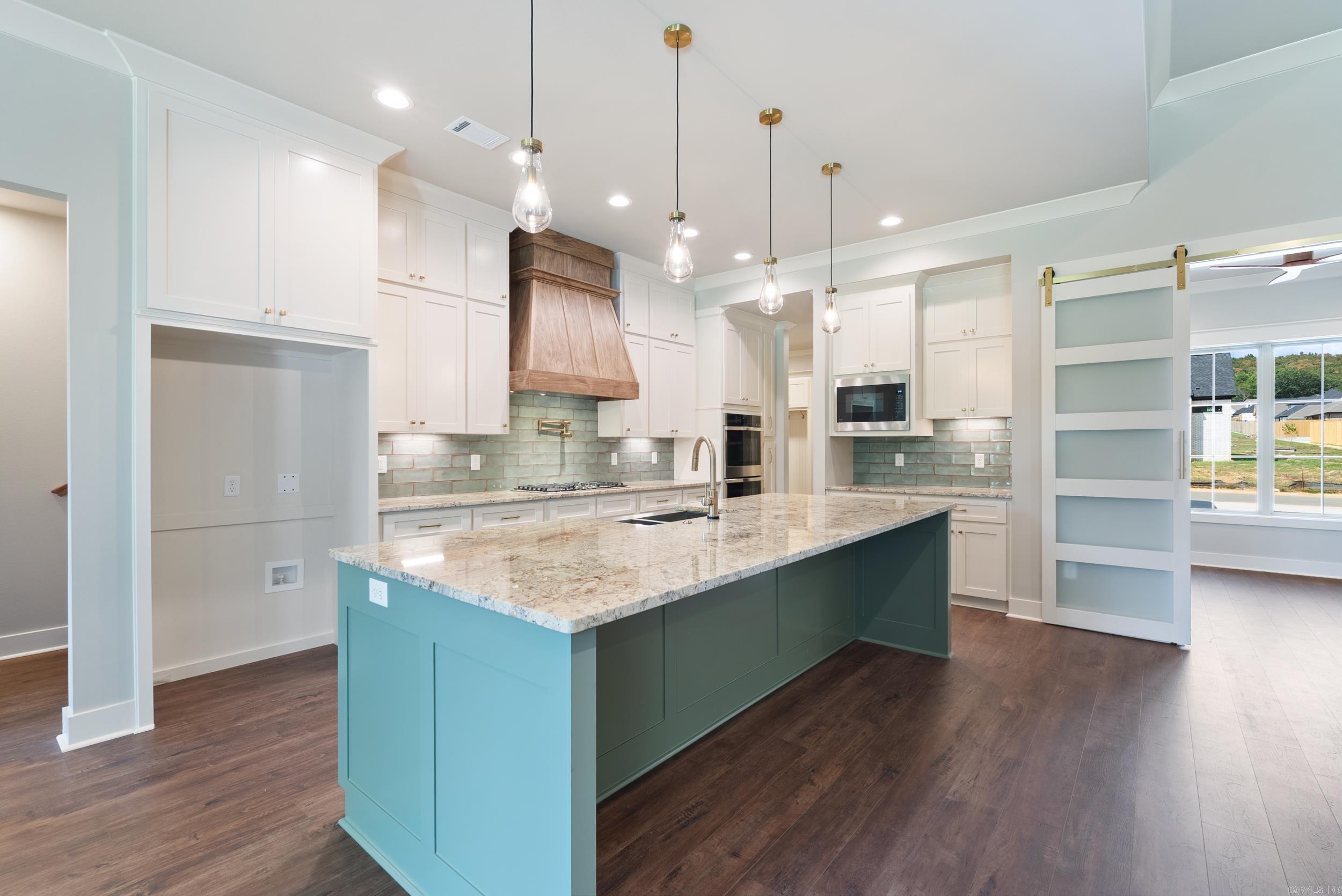 5645 Tivoli  Conway, AR