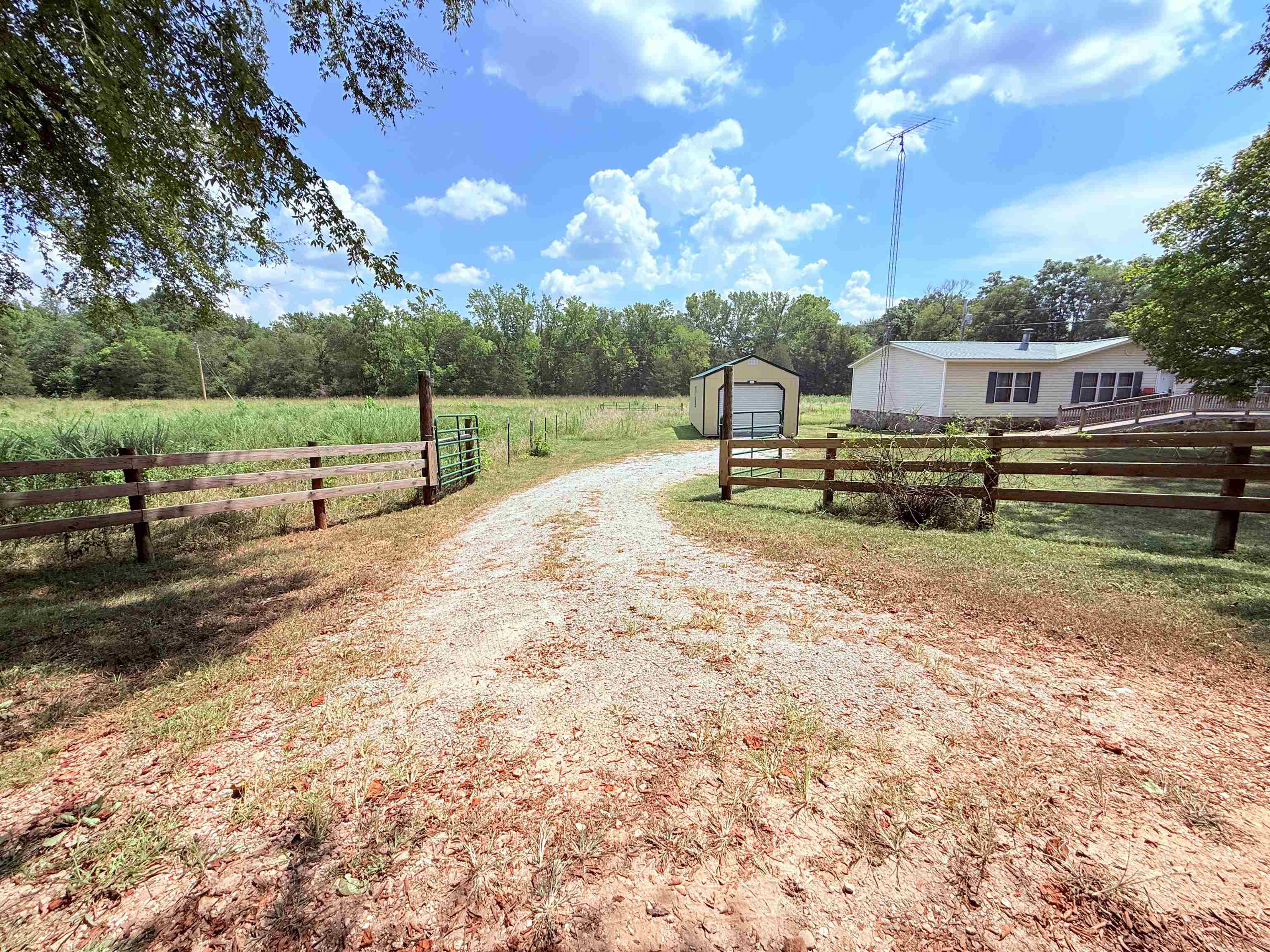 5023 Knob Creek Road  Melbourne, AR