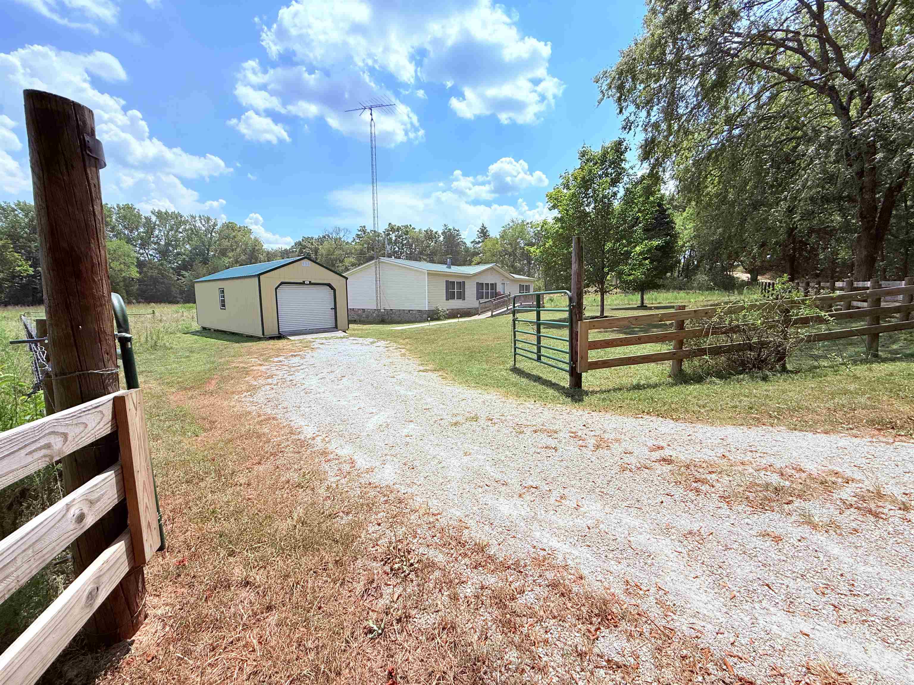 5023 Knob Creek Road  Melbourne, AR
