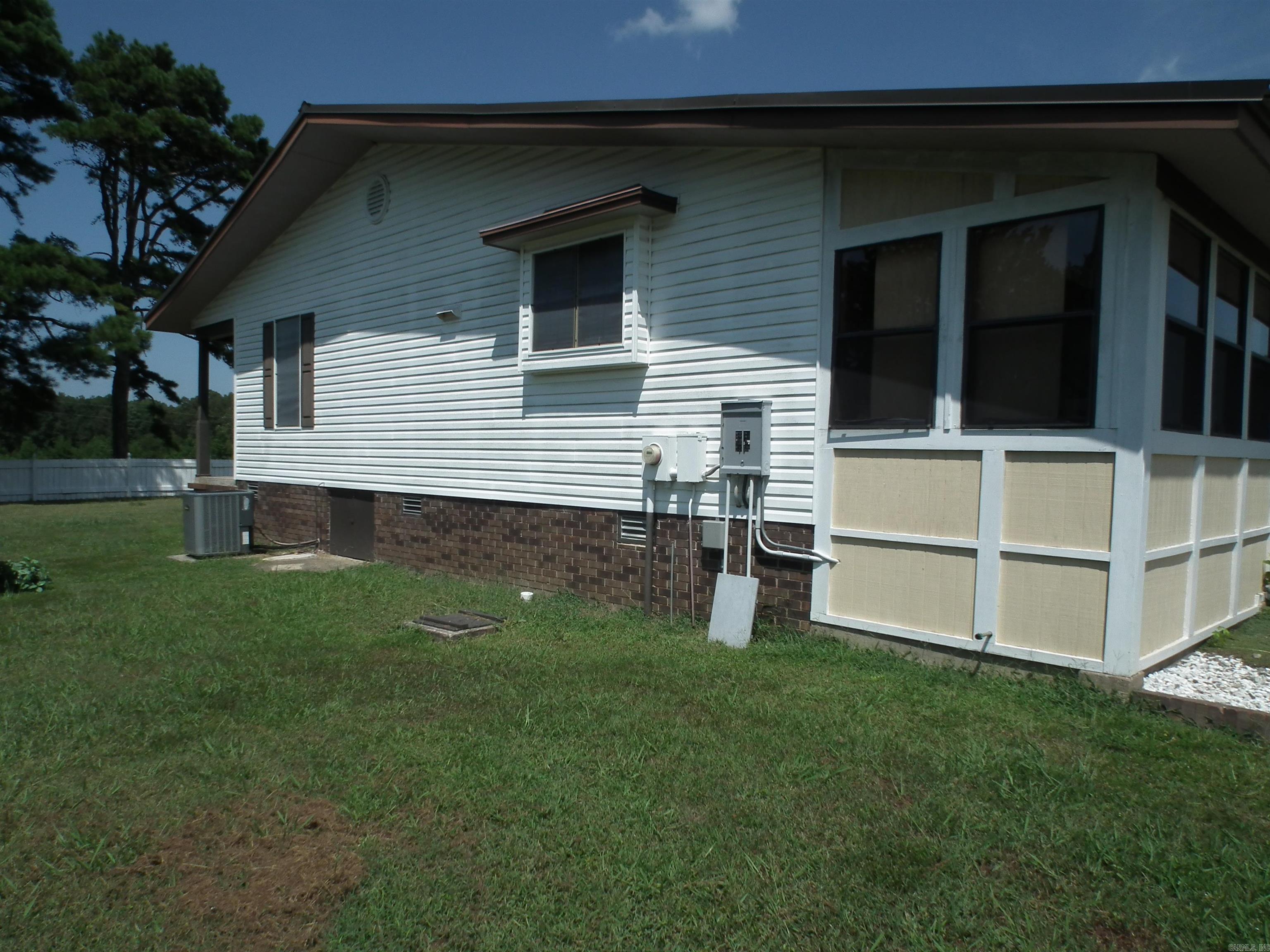 359 W Pin Oak  Rose Bud, AR