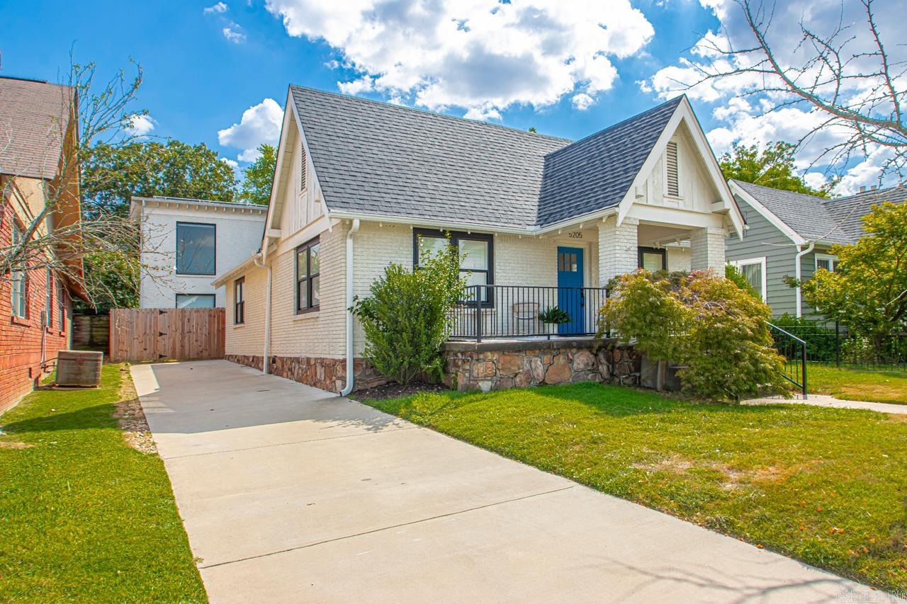 5205 Kavanaugh  Little Rock, AR