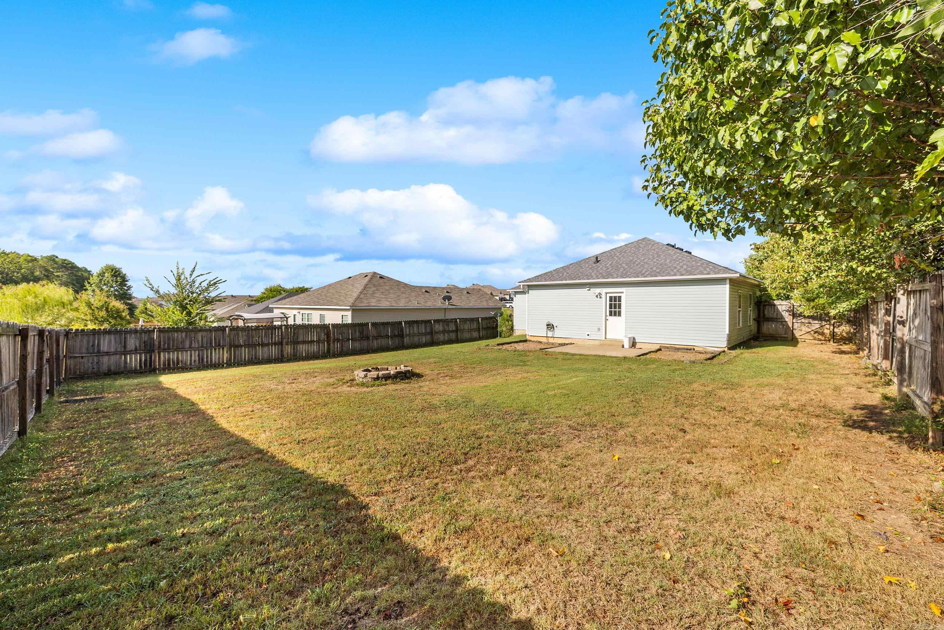 1202 Meadows dr  Benton, AR
