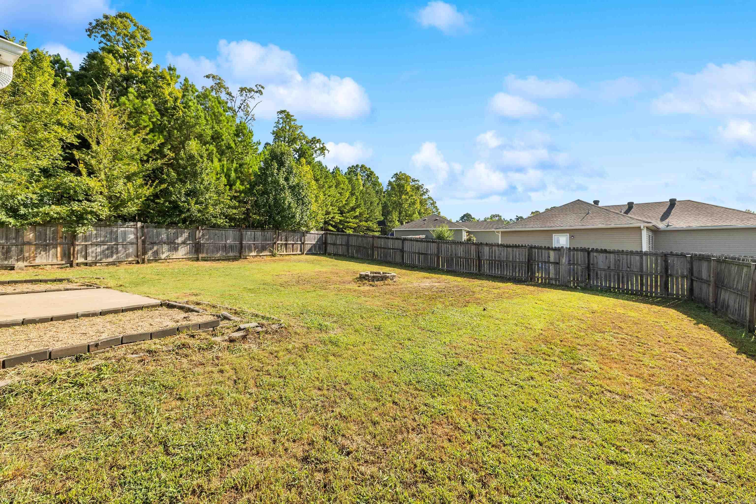 1202 Meadows dr  Benton, AR