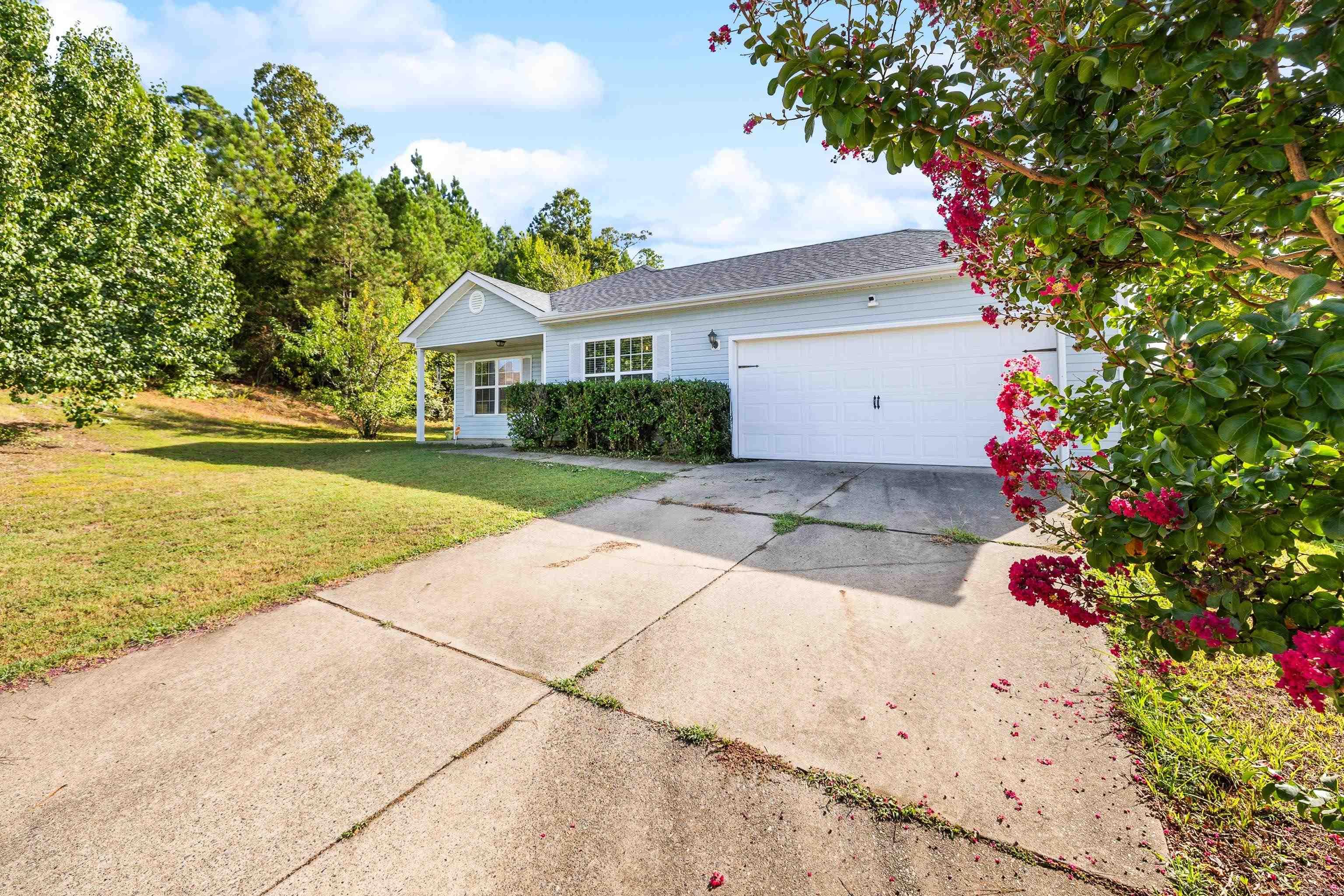 1202 Meadows dr  Benton, AR
