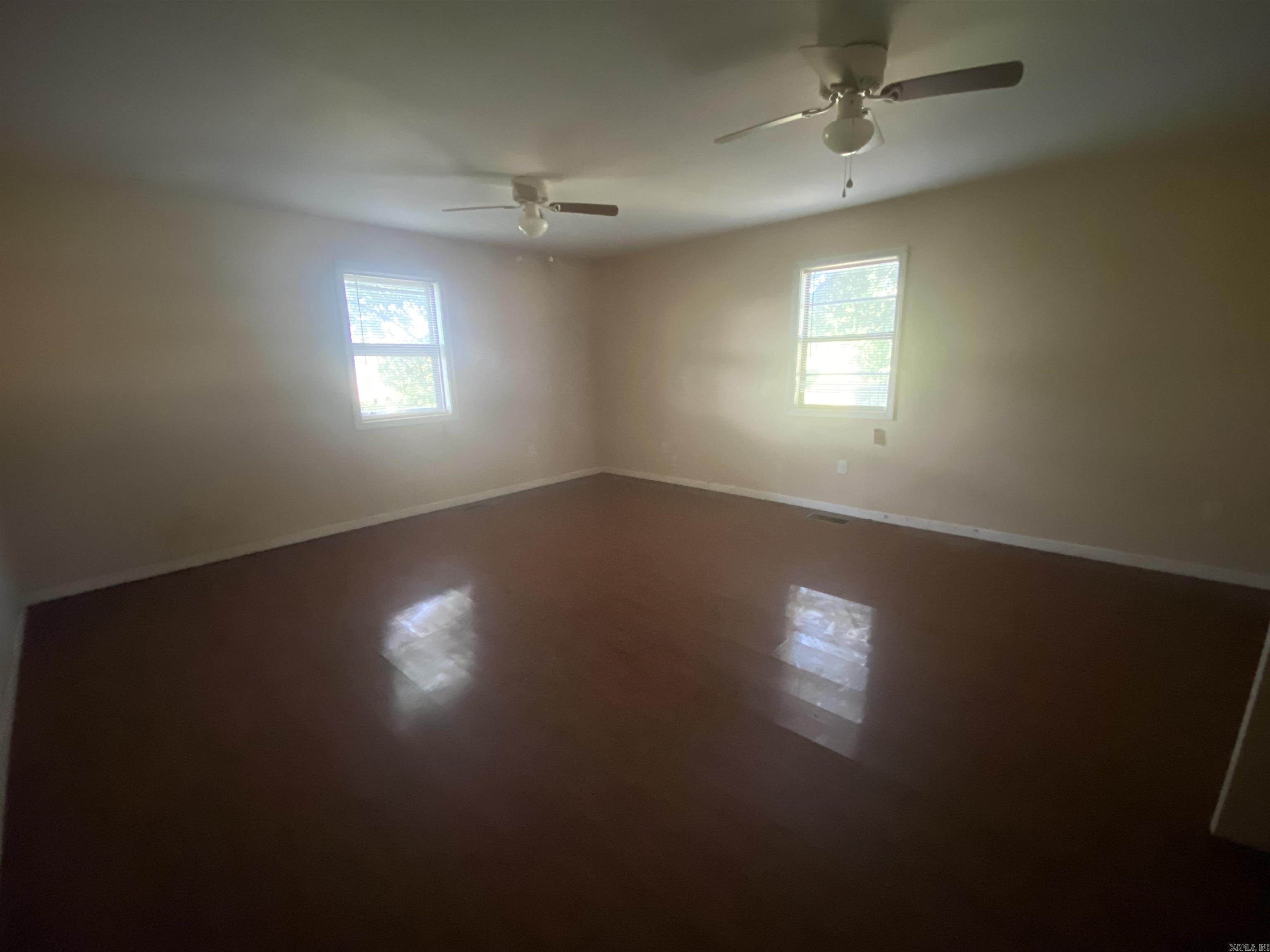 2001 S Main  Newport, AR