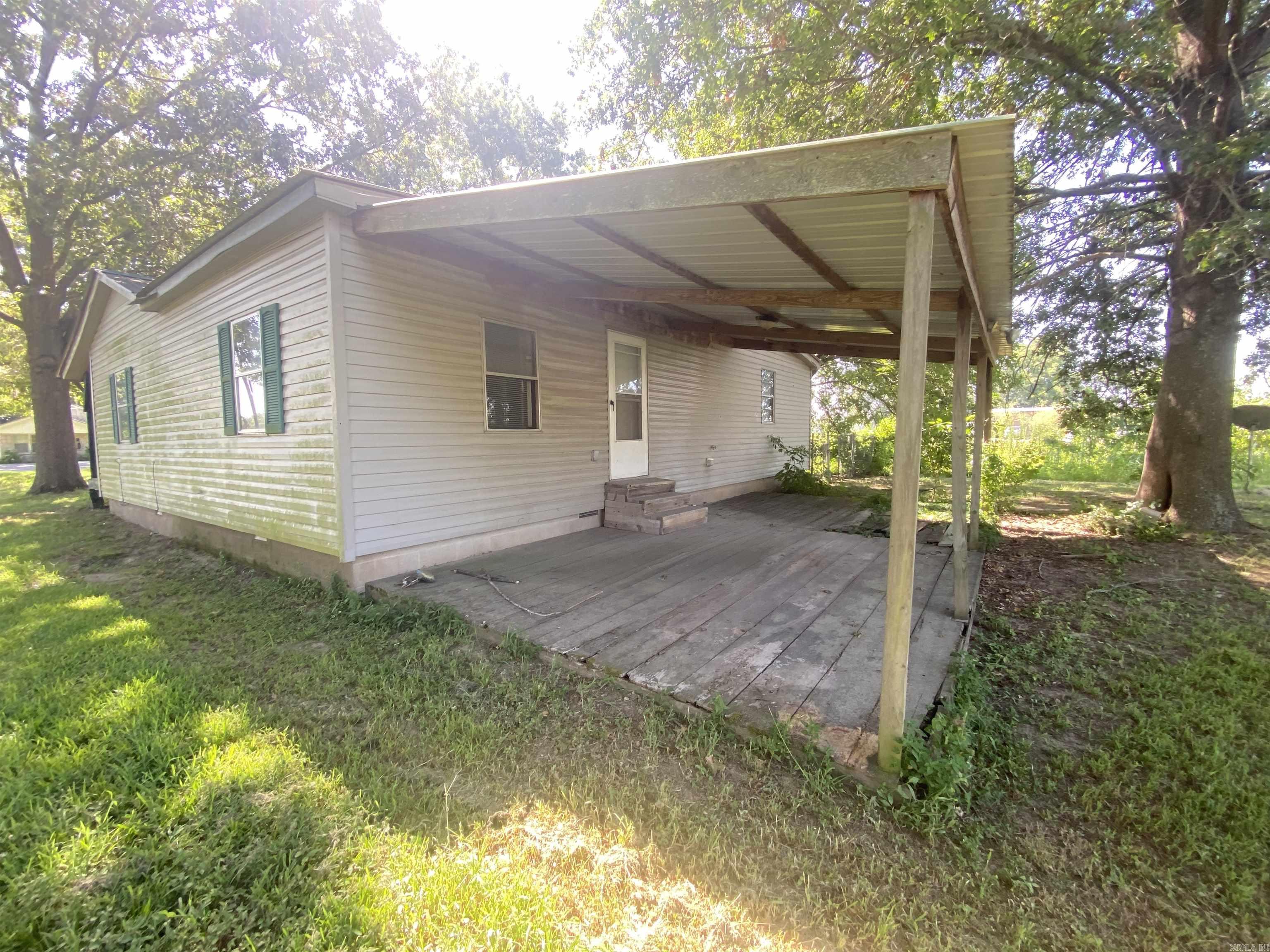 2001 S Main  Newport, AR