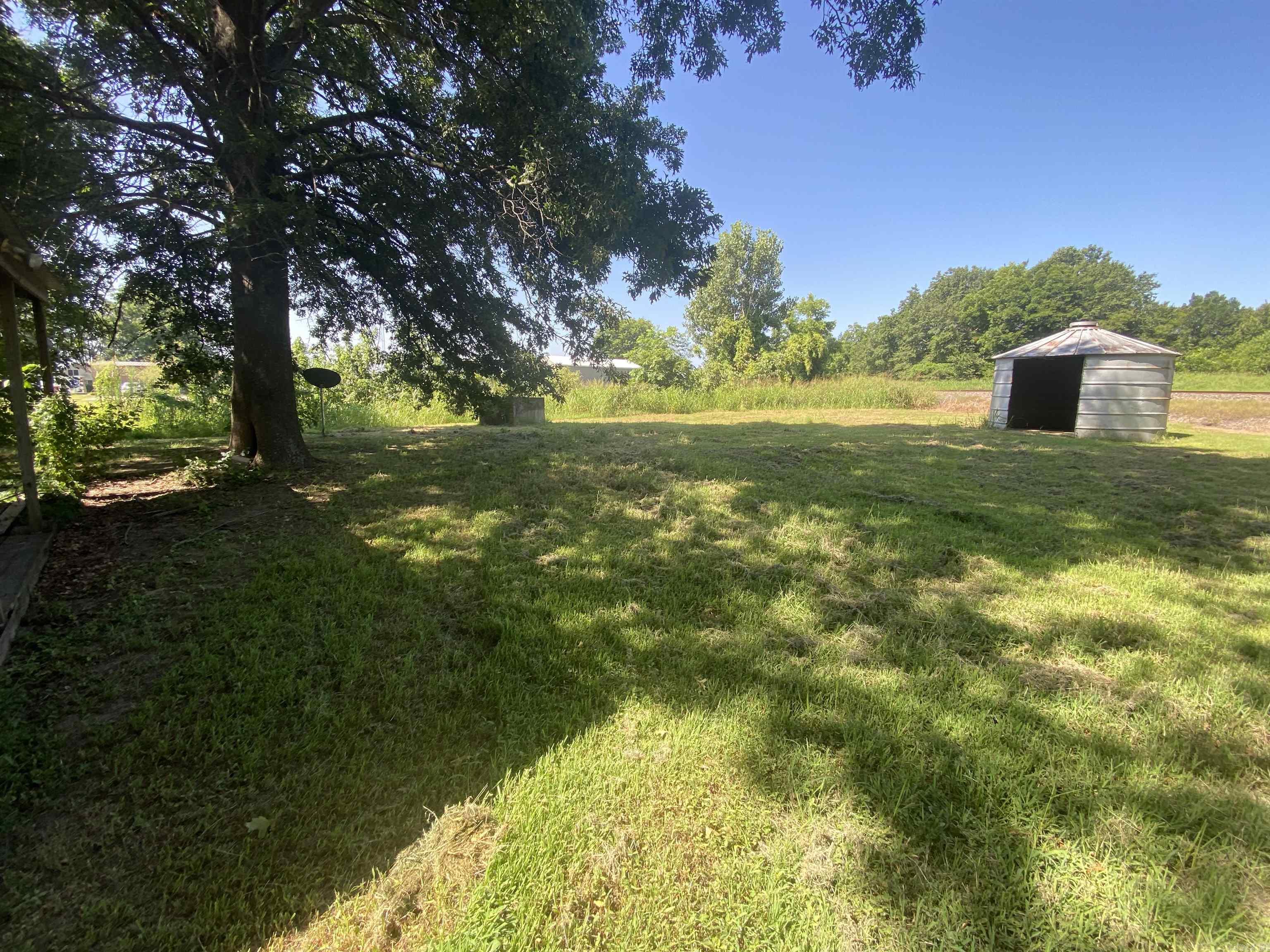 2001 S Main  Newport, AR