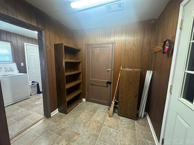 718 N Barnes St  Lonoke, AR