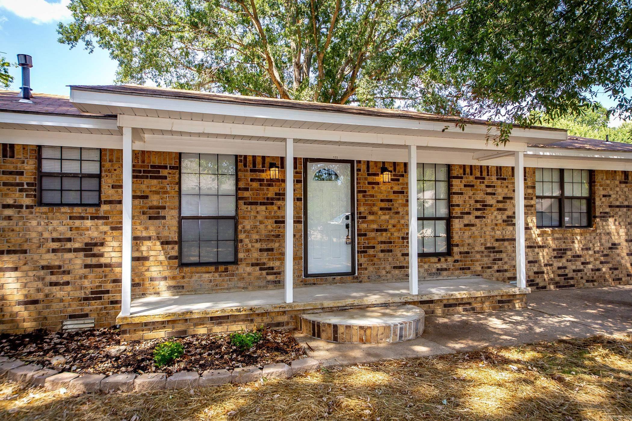 106 N Orion  Beebe, AR